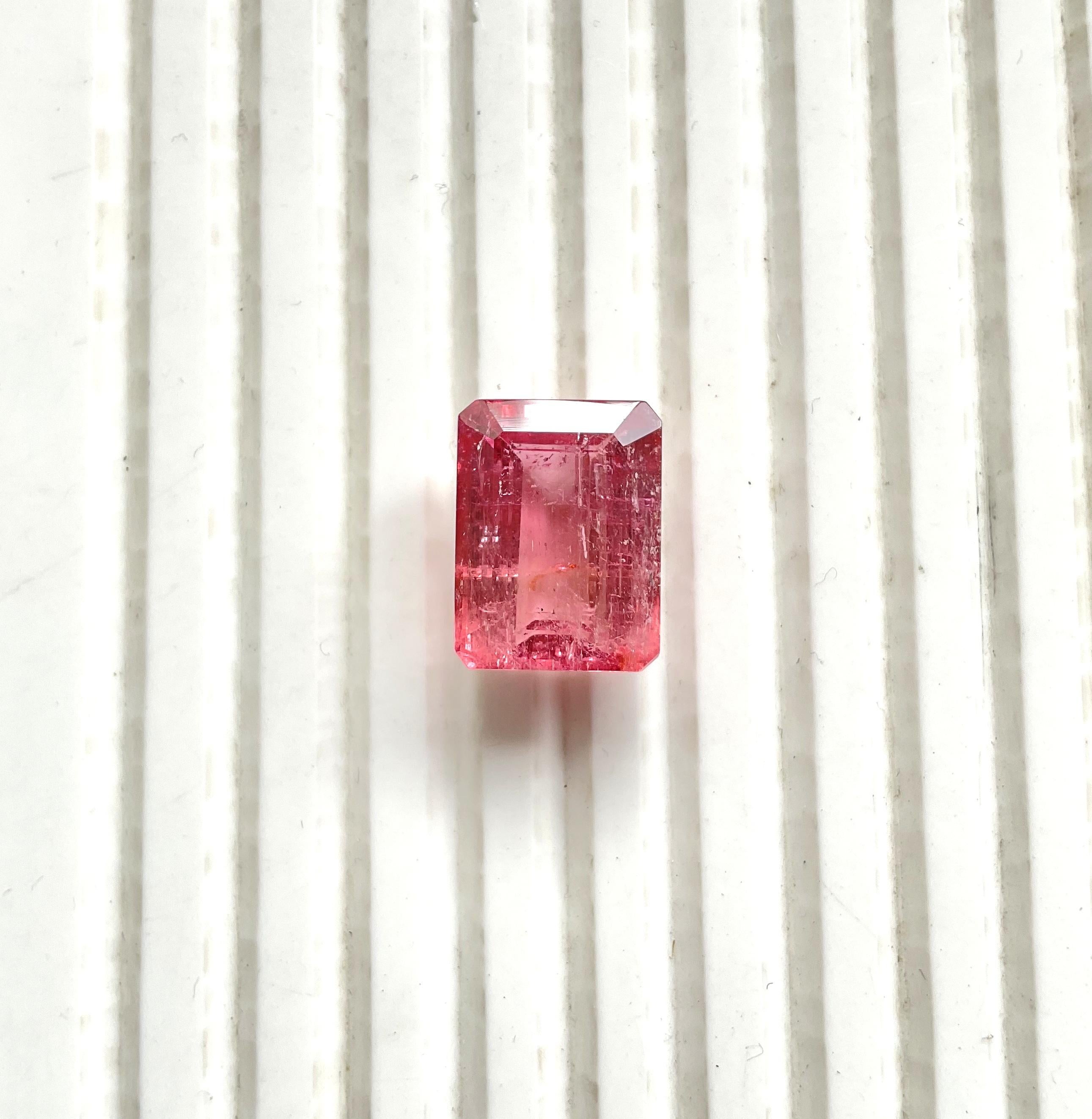 14.67 Carati di tormalina rosa Octa sfaccettata Pietra di qualità superiore Nature

Pietra preziosa - Tormalina
Peso - 14,67 Carati
Forma - octa
Dimensioni -  15.5x12x8 MM
Pezzi - 1