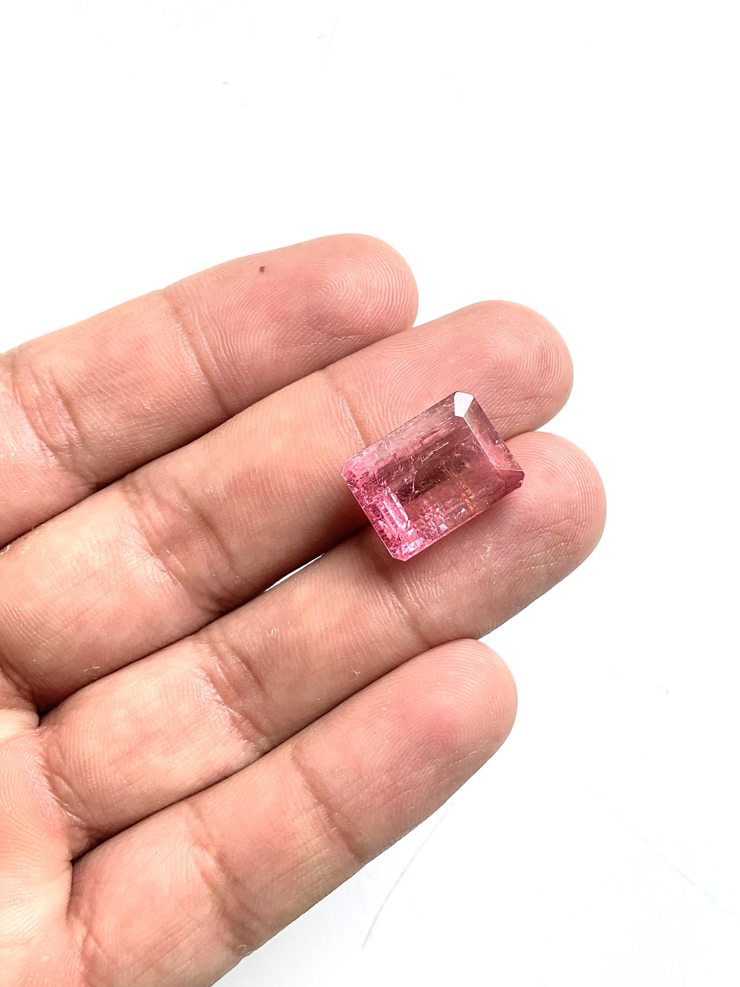 14,67 carati di tormalina rosa Octa sfaccettata Pietra di qualità superiore Nature in vendita 2
