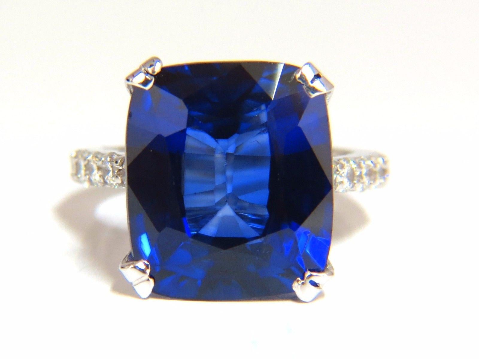 14.69ct. synthetic Sapphire ring.

Full cut brilliant Cushion cut

 Clean clarity 

Transparent and vibrant top Bright Gem Royal Blue

14.9 X 13mm

Lab Grown.


.54ct. Natural Diamonds 

  rounds, full cut 

bead set

G-color vs-2 clarity



14kt.