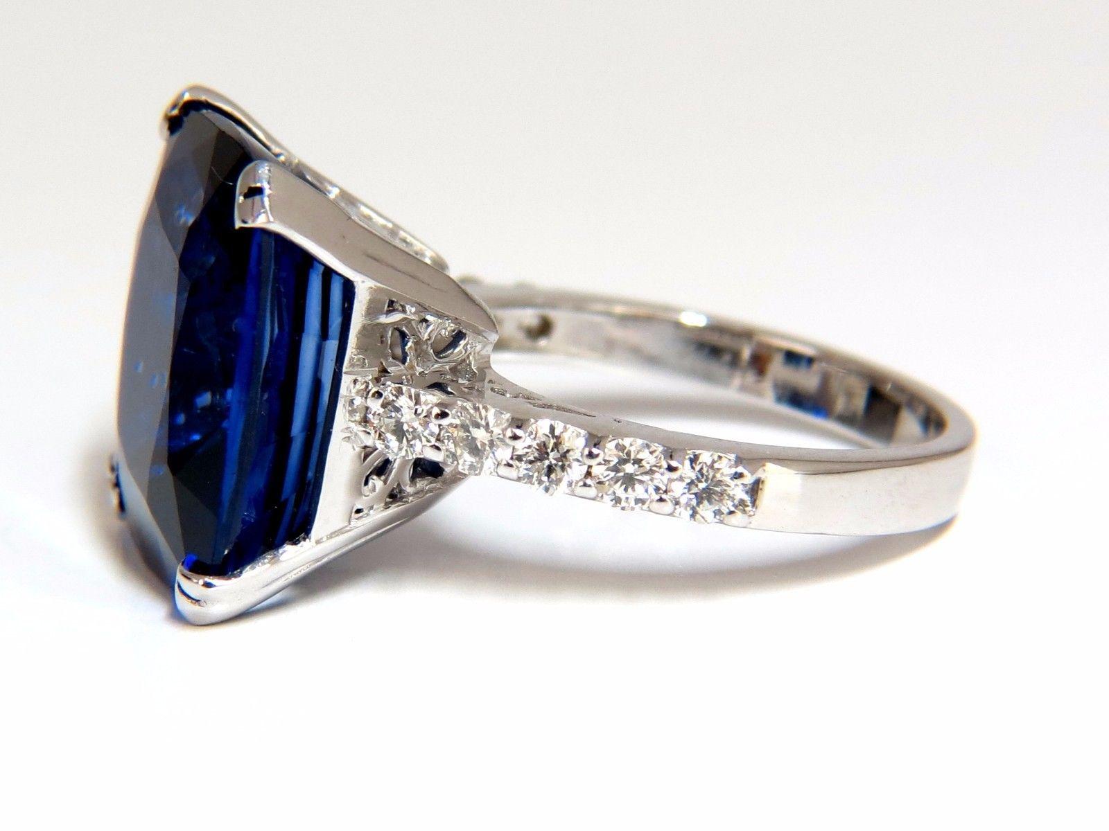 14.69 Carat Synthetic Sapphire Diamonds Ring Vivid Blue 14 Karat 2