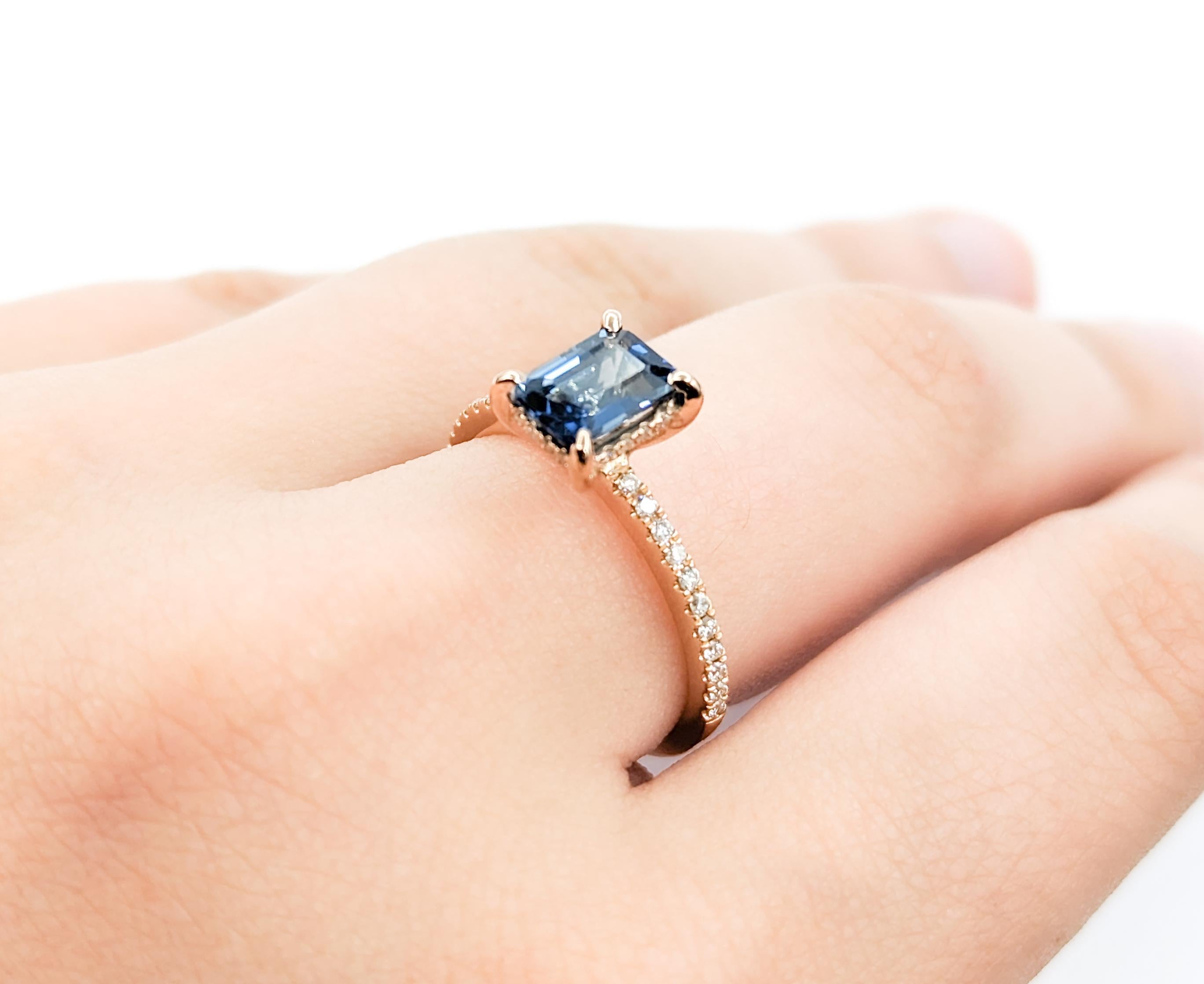 1.46ct Emerald Shape Sapphire & Diamond Ring in 18kt Rose Gold In Excellent Condition For Sale In Bloomington, MN