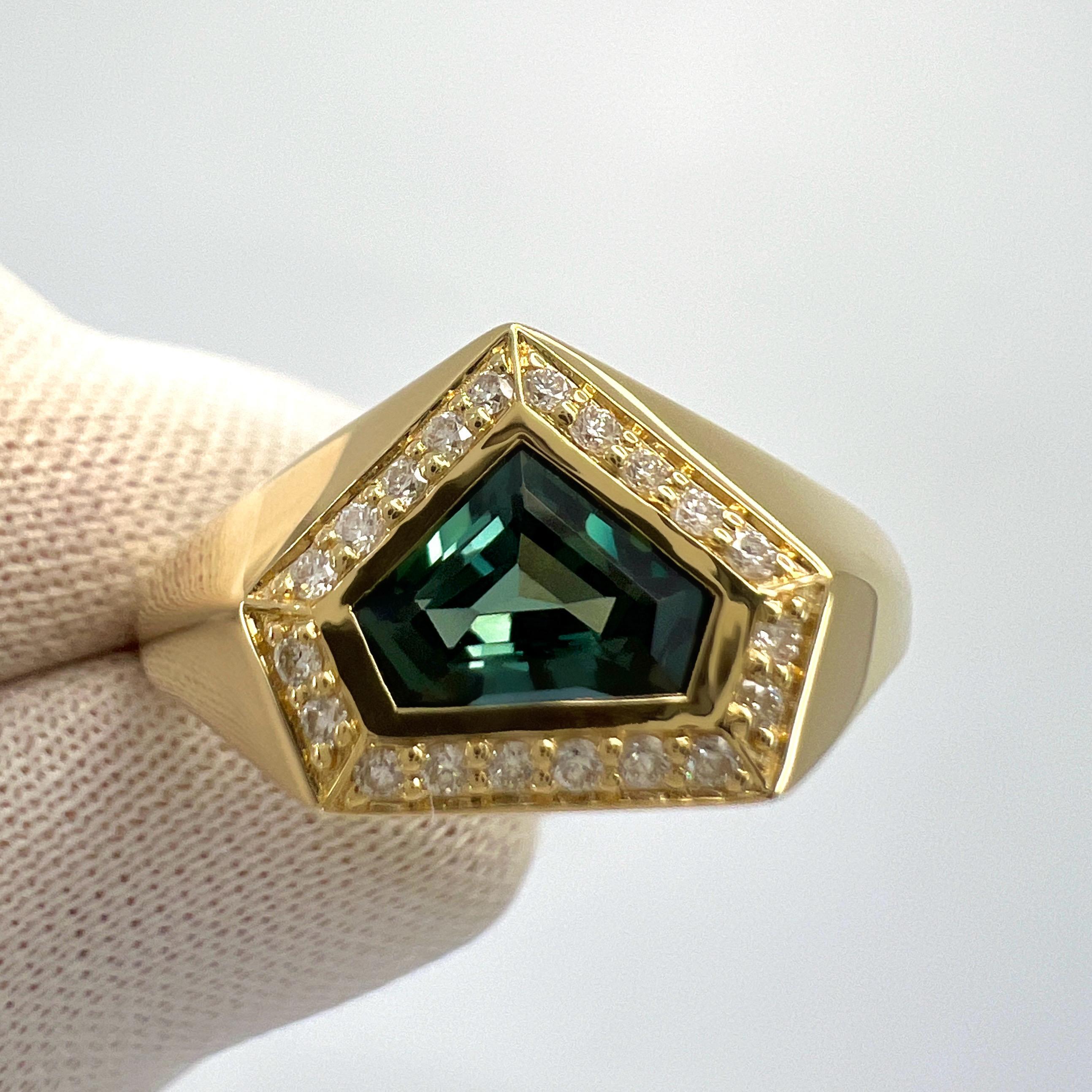 1.46ct Fancy Untreated Colour Change Sapphire Diamond 18k Gold Halo Signet Ring For Sale 5