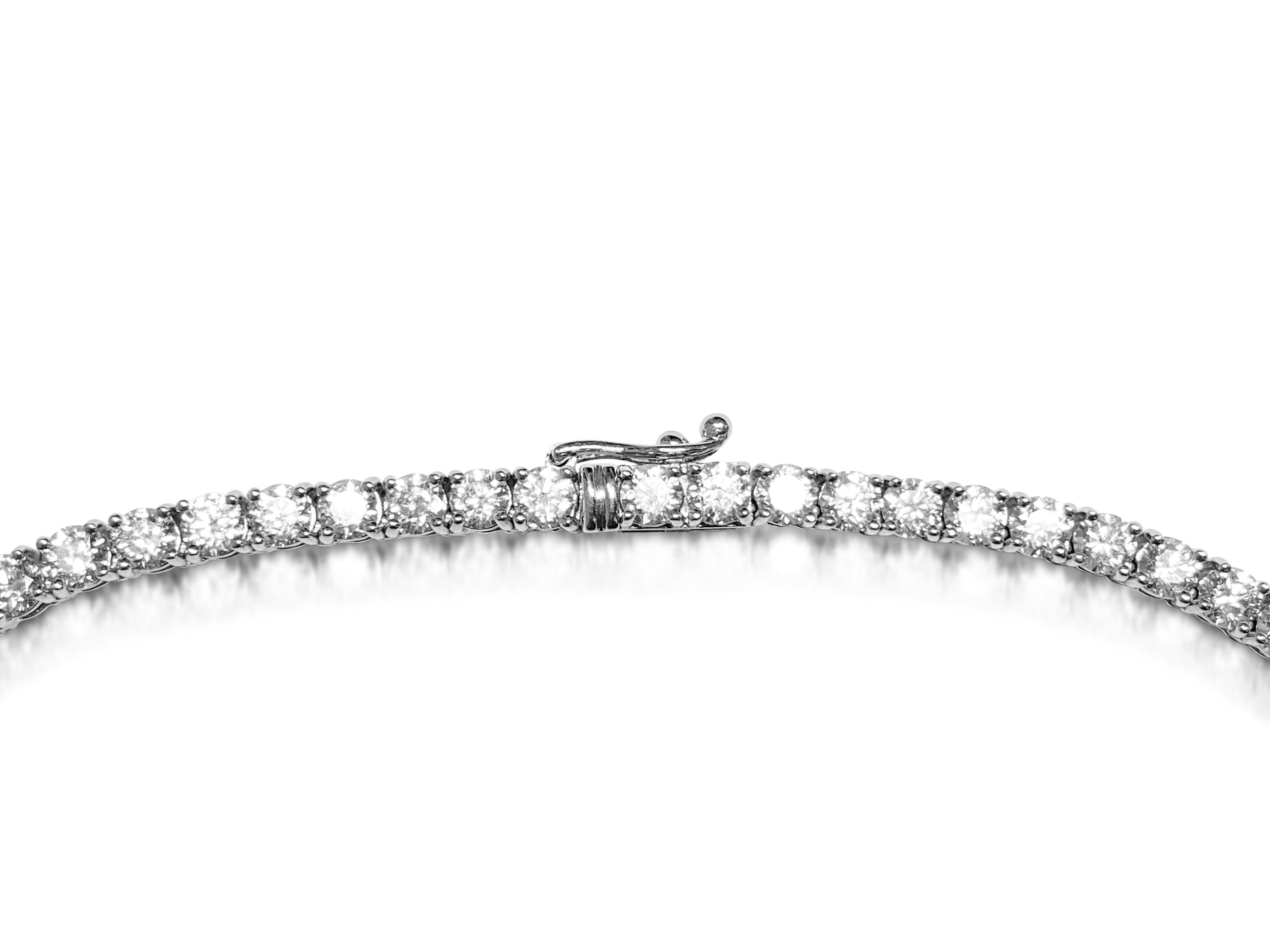 Brilliant Cut 14.6ct VVS Diamond Tennis Necklace For Sale