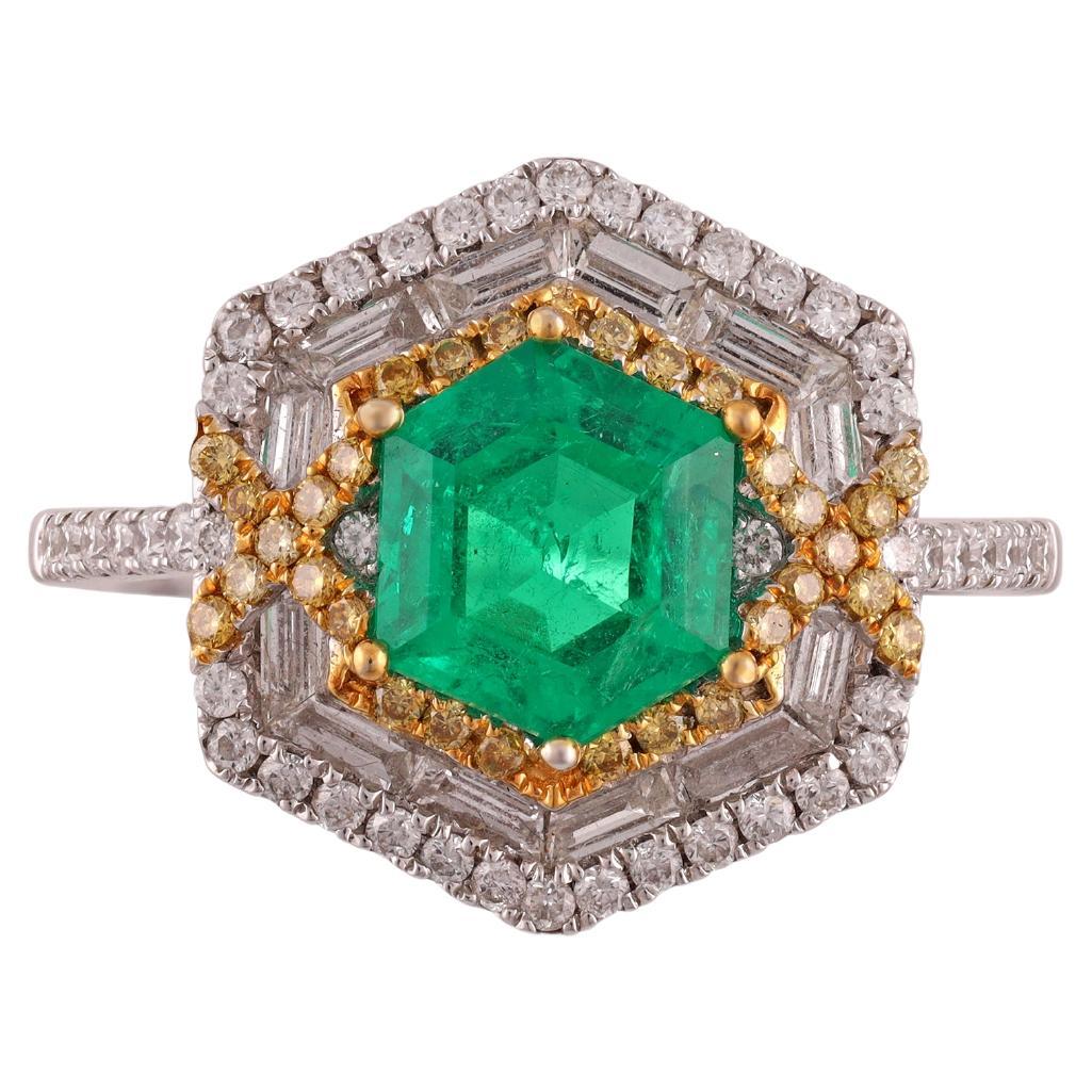 1.47 Carat Clear Zambian Emerald & Fancy Diamond Cluster Ring in 18K White Gold For Sale