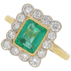 1.47 Carat Emerald and Diamond Gold Cluster Ring