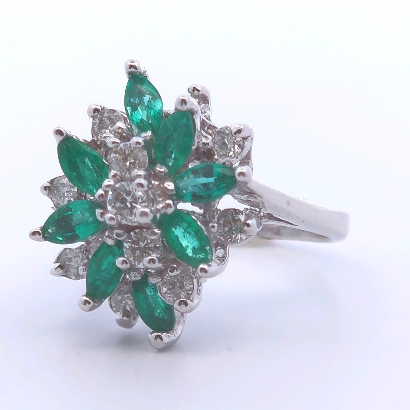 Taglio smeraldo Anello con smeraldo e diamante da 1,47 carati in oro 14k in vendita