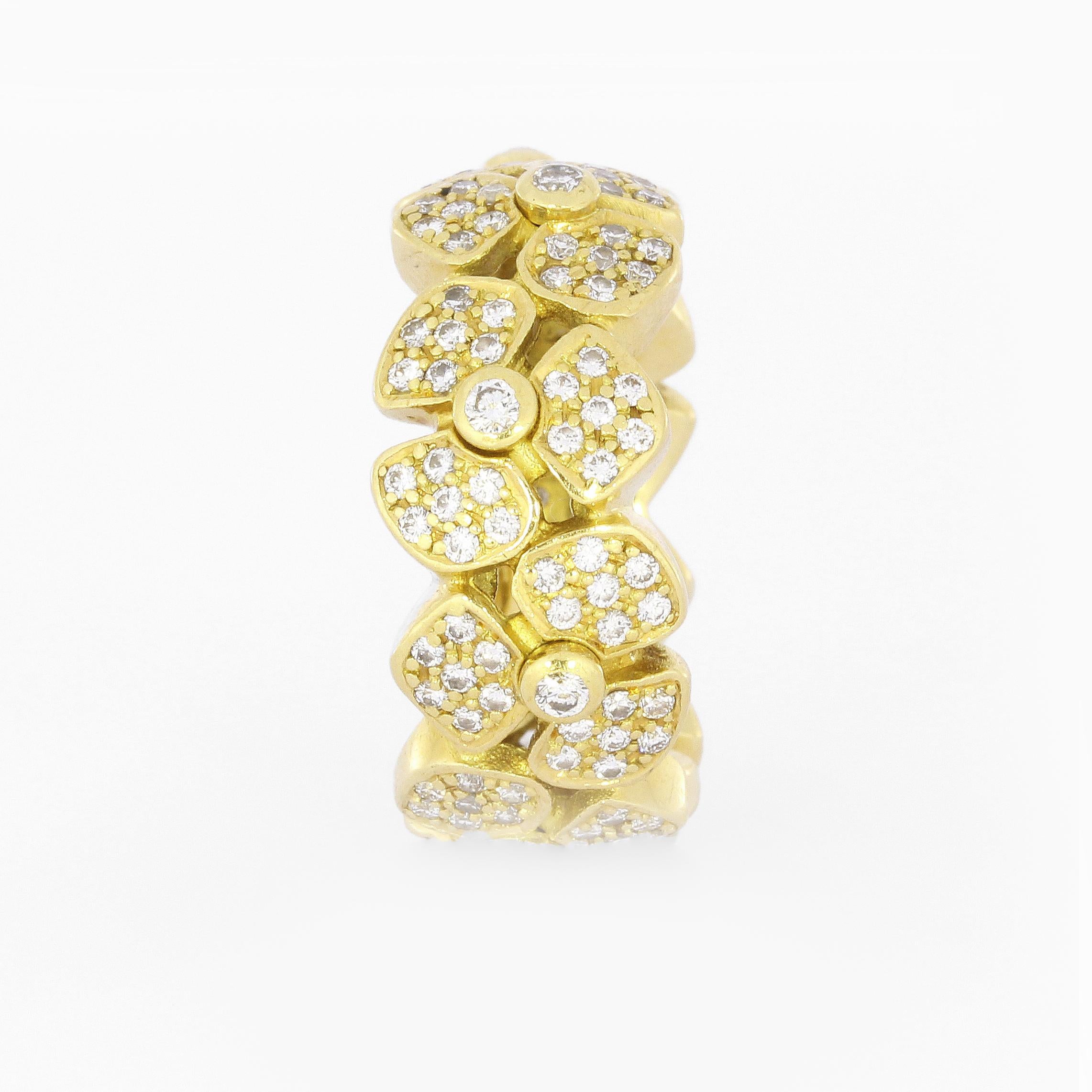 Contemporary 1.47 Carat Floral Yellow Gold Diamond Band Ring For Sale
