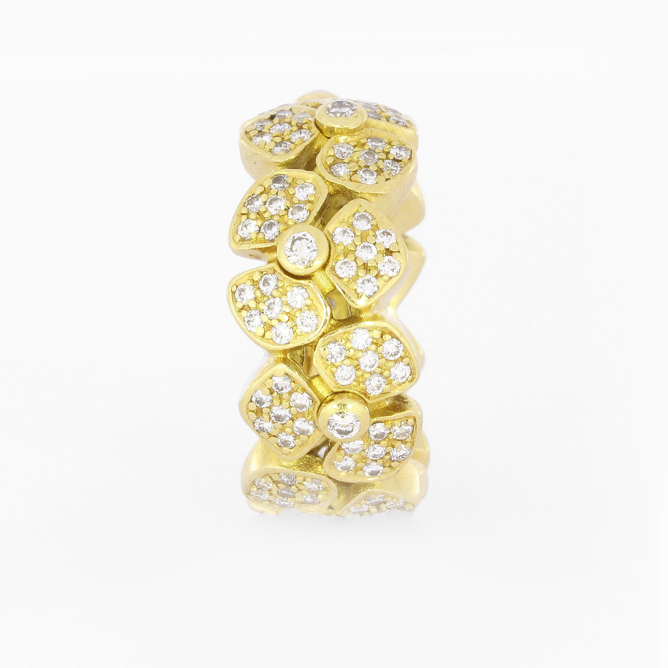 Contemporary 1.47 Carat Floral Yellow Gold Diamond Band Ring For Sale