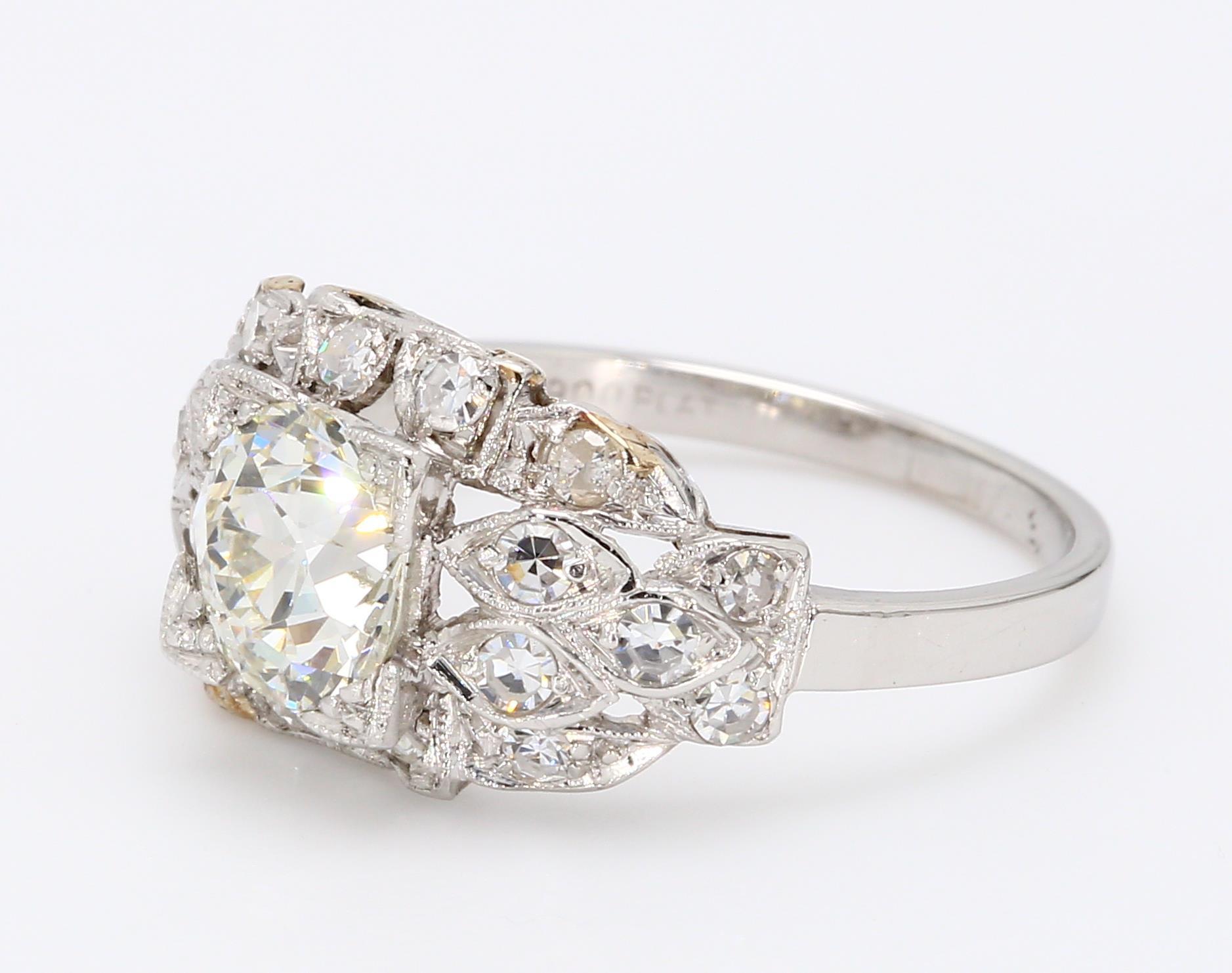 1.47 Carat Old European Cut K VS1 and K VS1 Diamond Platinum Wedding Ring For Sale 6