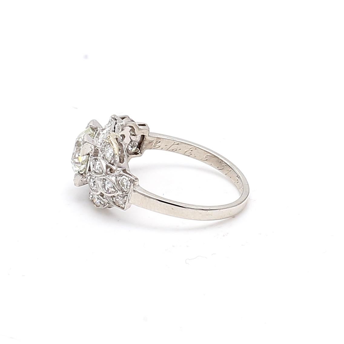 1.47 Carat Old European Cut K VS1 and K VS1 Diamond Platinum Wedding Ring For Sale 4