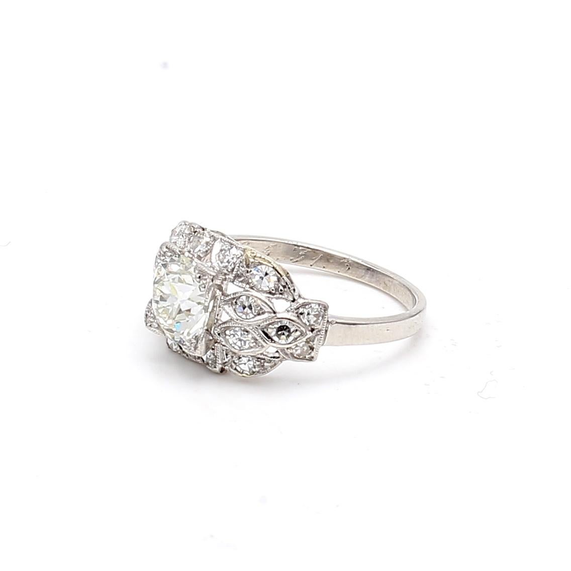 1.47 Carat Old European Cut K VS1 and K VS1 Diamond Platinum Wedding Ring For Sale 5