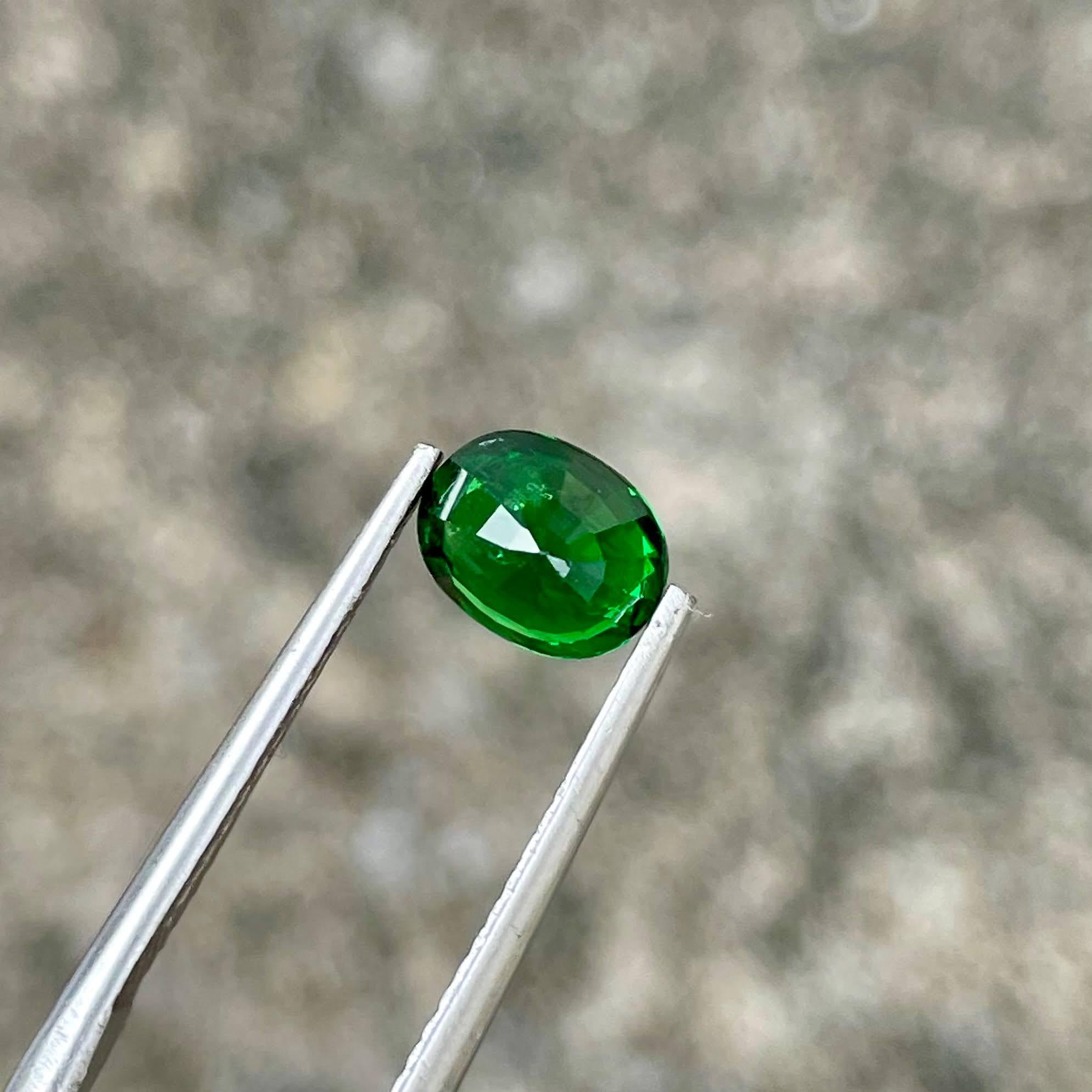 da uomo o donna 1.47 carati di Greene & Greene Stone Taglio ovale Gemma del Kenya in vendita