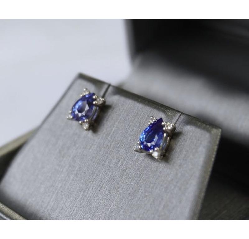 Pear Cut 1.47 Ct Sapphire Pear Studs For Sale