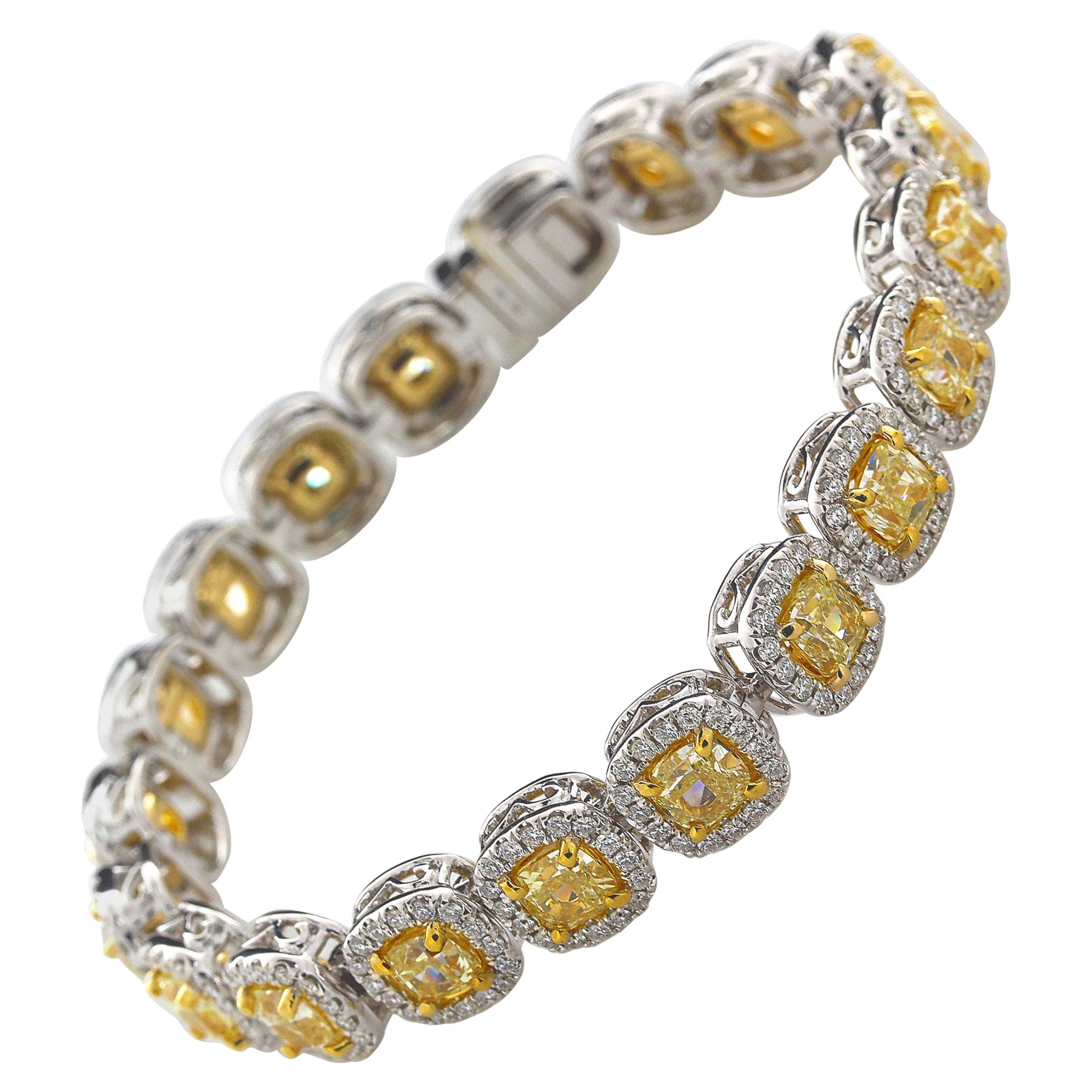 14.70 Carat Cushion Cut Fancy Yellow VS2 Diamond Tennis Bracelet 18 Karat Gold For Sale