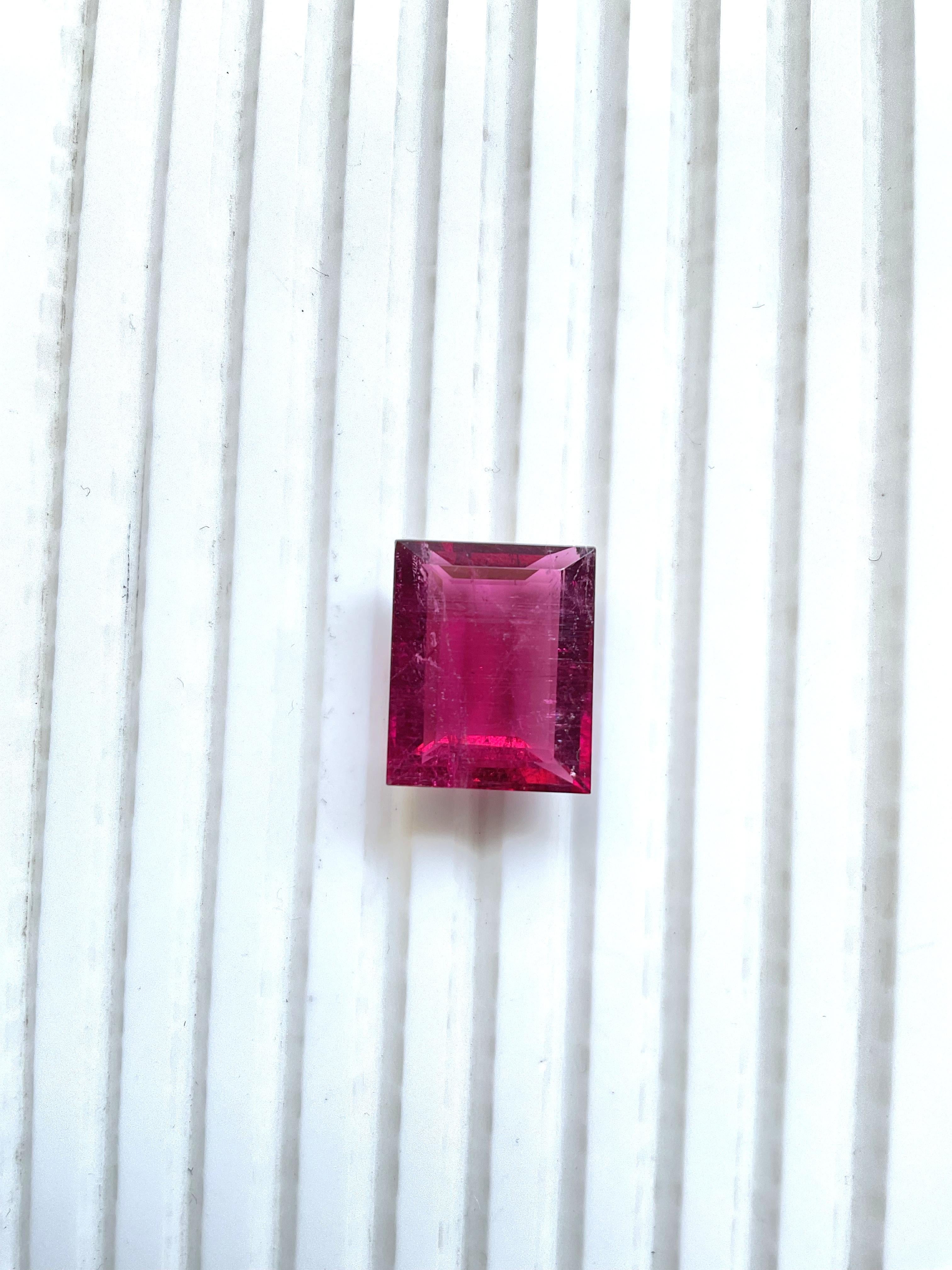 Contemporary 14.70 Carats Rubellite Tourmaline Octagon Cut Stone For Fine Jewelry Natural gem For Sale