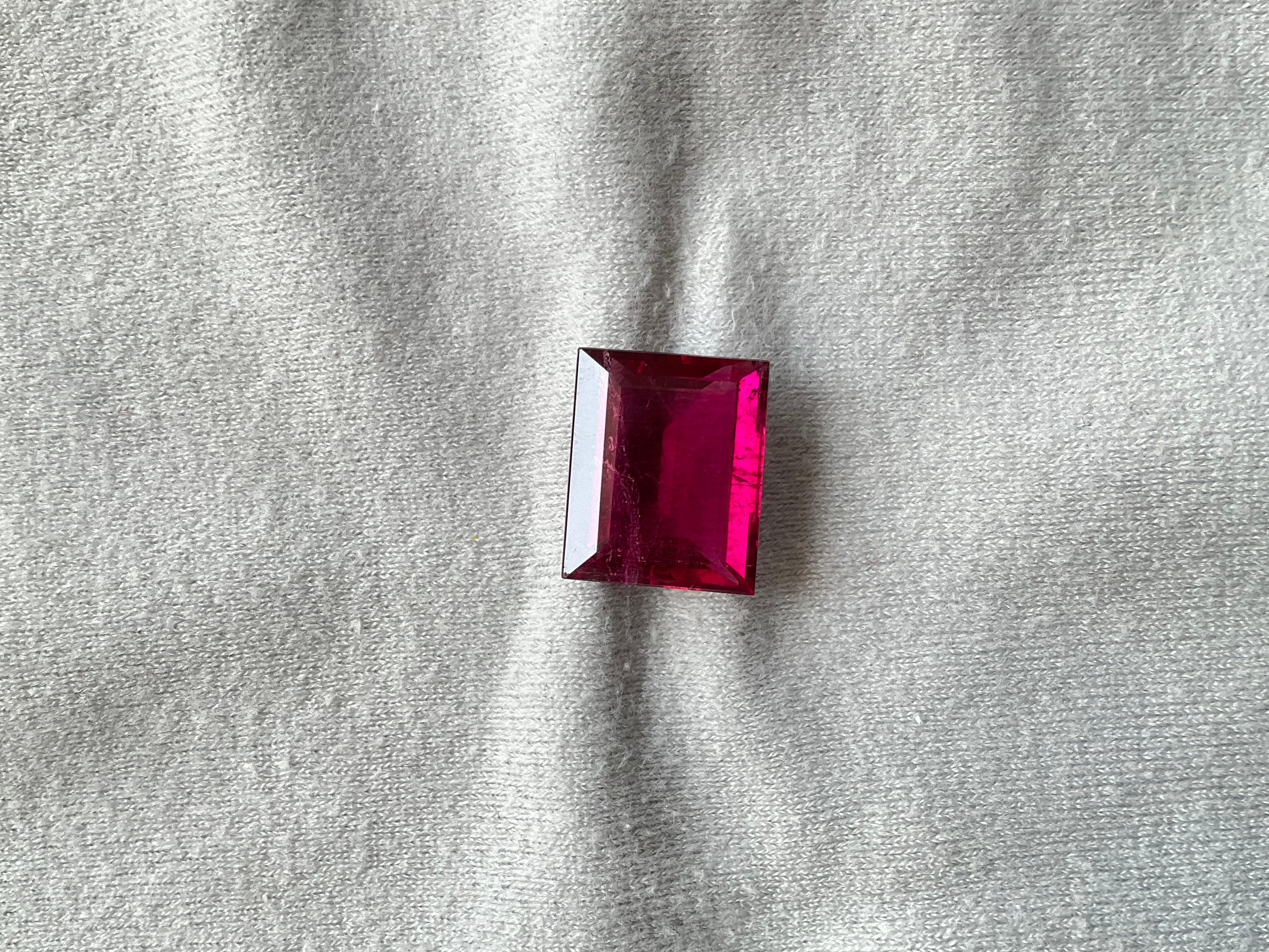 14.70 Carats Rubellite Tourmaline Octagon Cut Stone For Fine Jewelry Natural gem For Sale 1