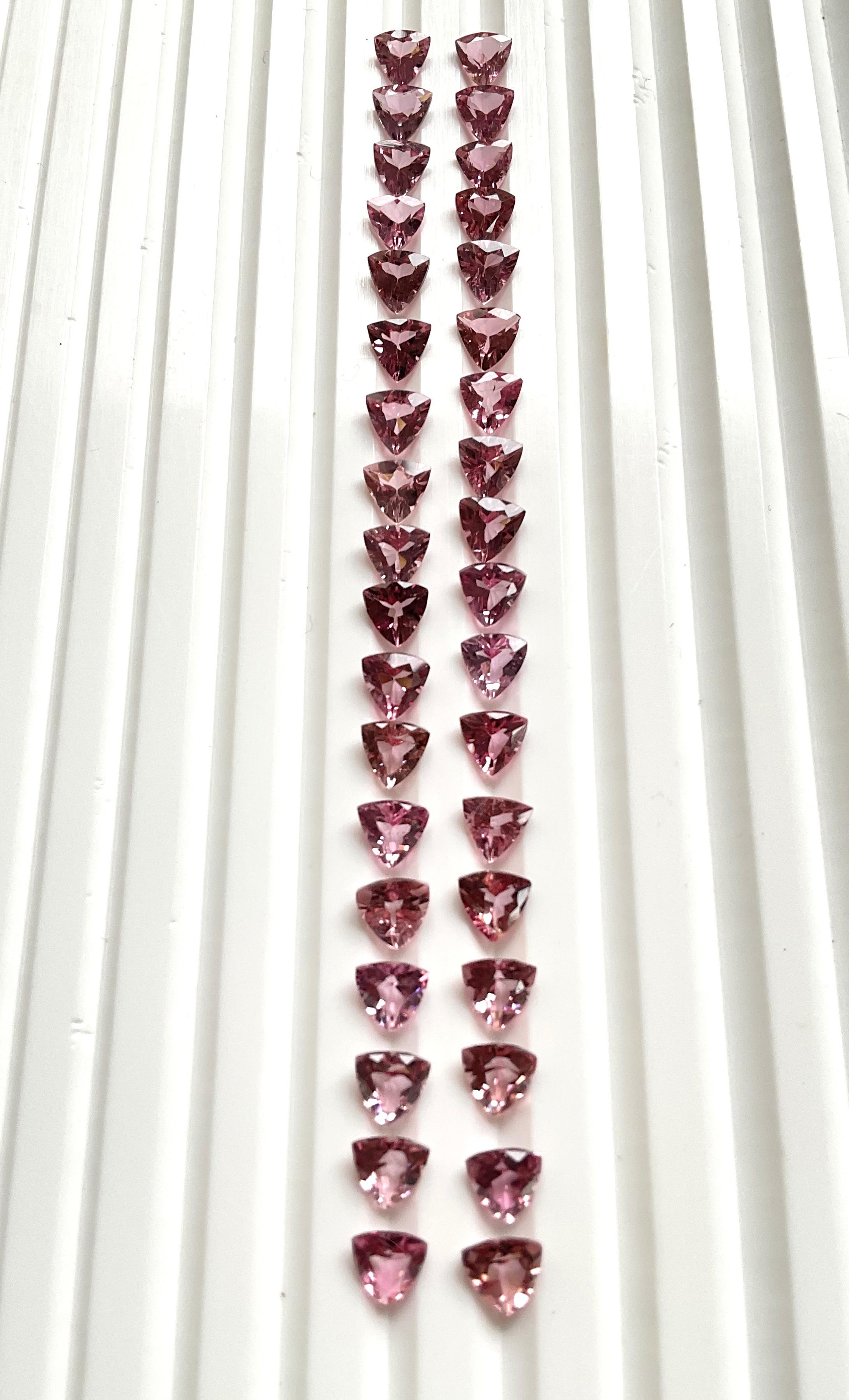 14,75 carati di tormalina rosa Trillion 36 pezzi pietra tagliata sfaccettata Gemma naturale in vendita 2
