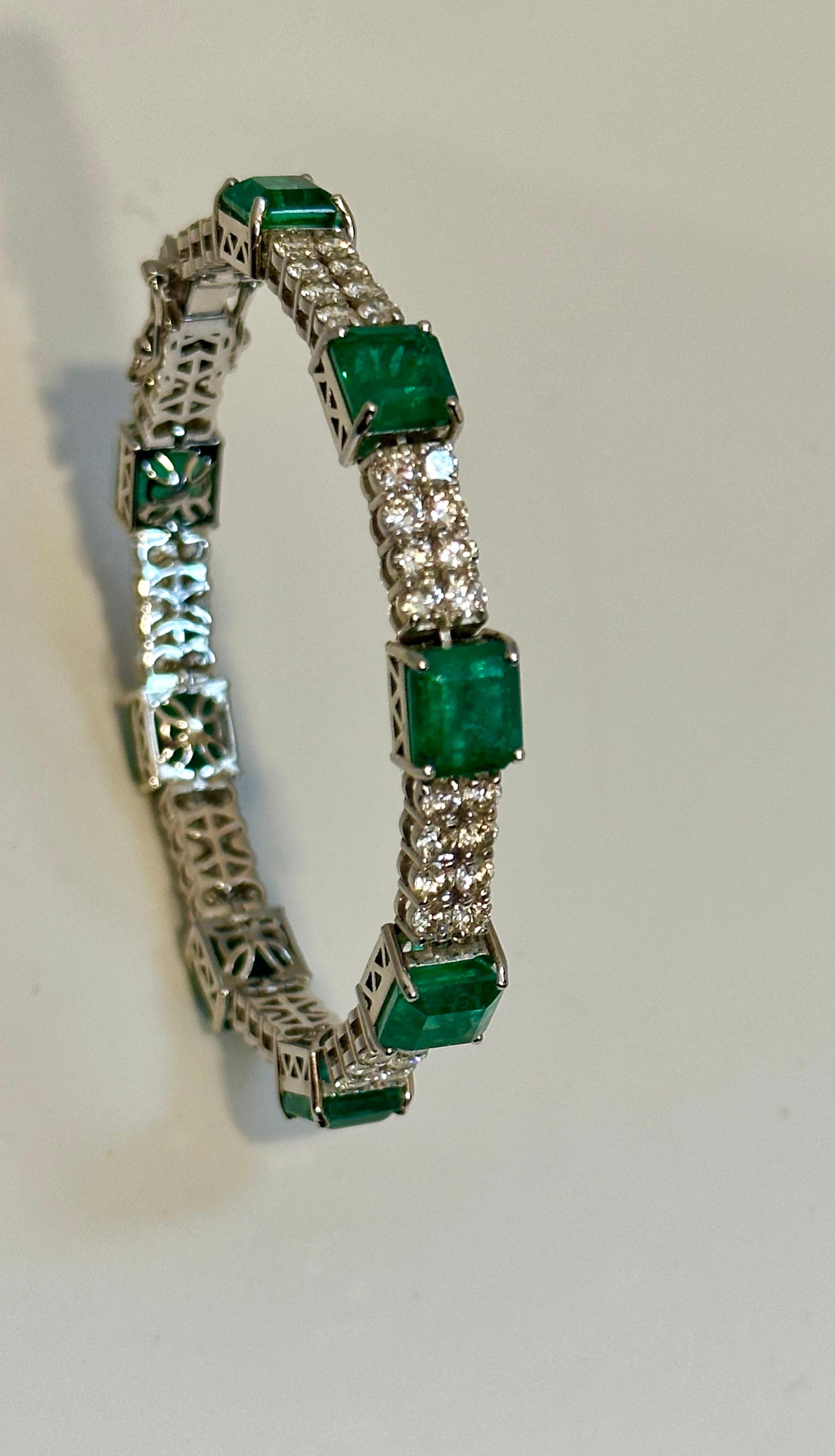14.76 Carats Natural Zambian Emerald with Diamonds 4.74 Carats and 14k Gold For Sale 10