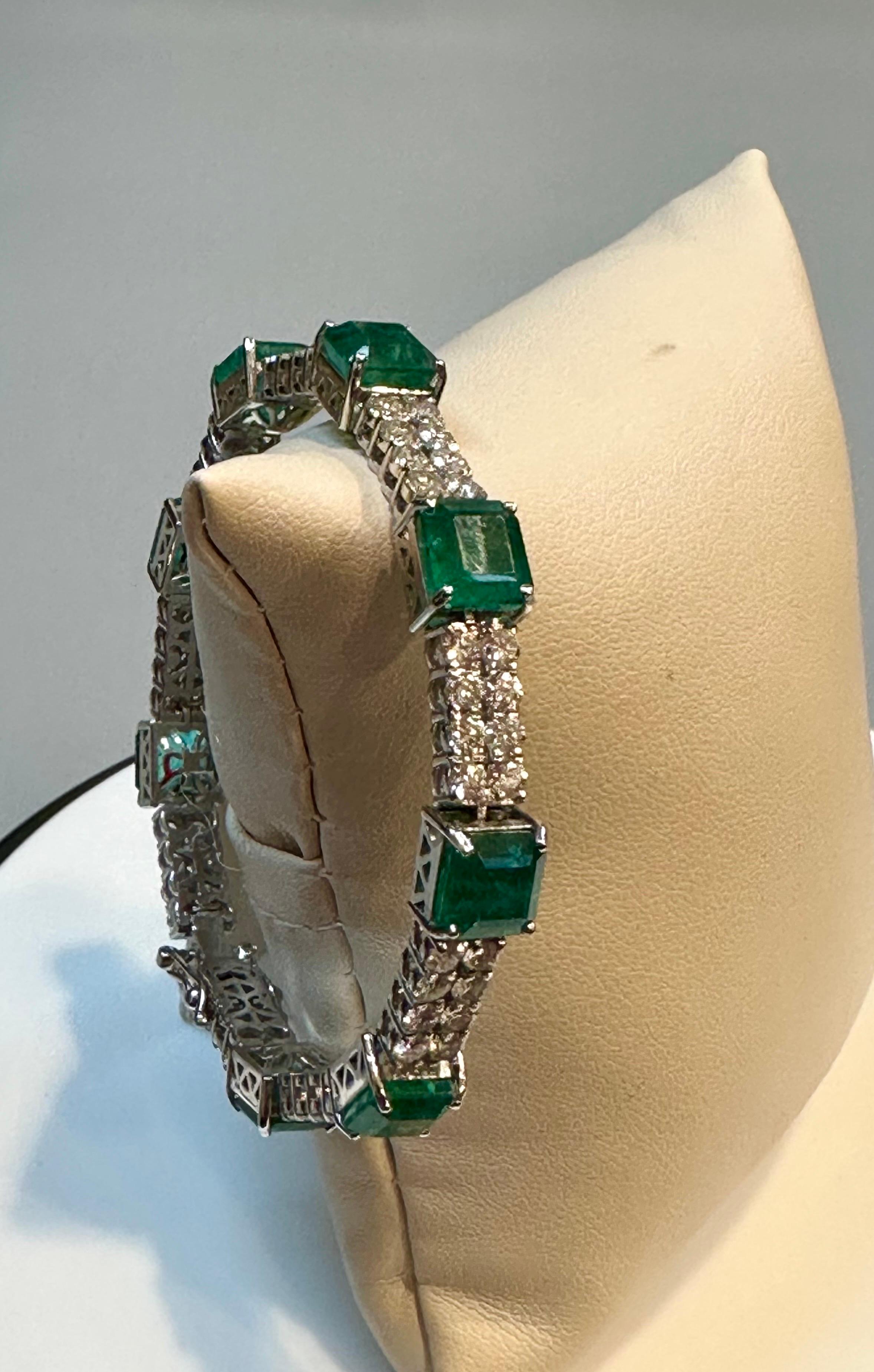 14.76 Carats Natural Zambian Emerald with Diamonds 4.74 Carats and 14k Gold For Sale 13