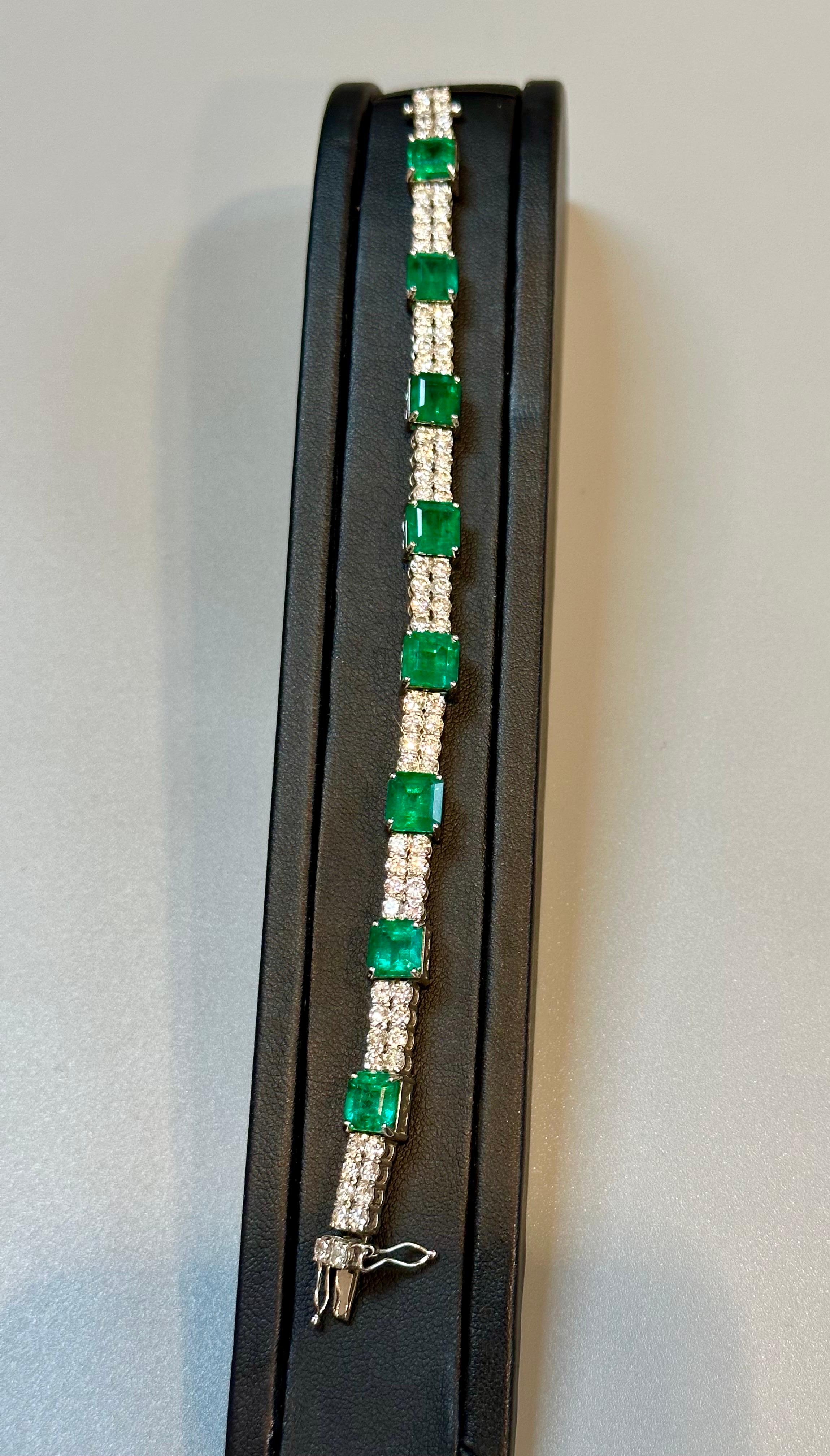 14.76 Carats Natural Zambian Emerald with Diamonds 4.74 Carats and 14k Gold For Sale 4