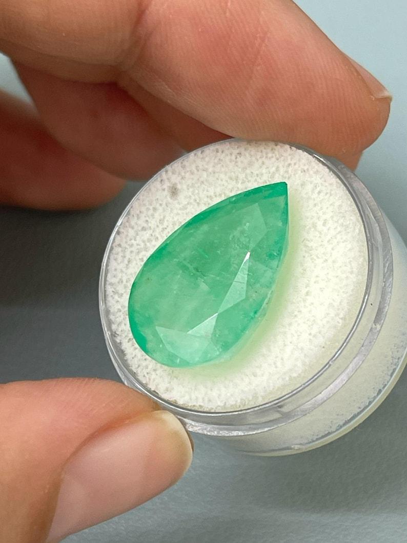 14,77ct 21x14 Greene & Greene naturale smeraldo colombiano - pietra di nascita di maggio con taglio a pera in vendita 1