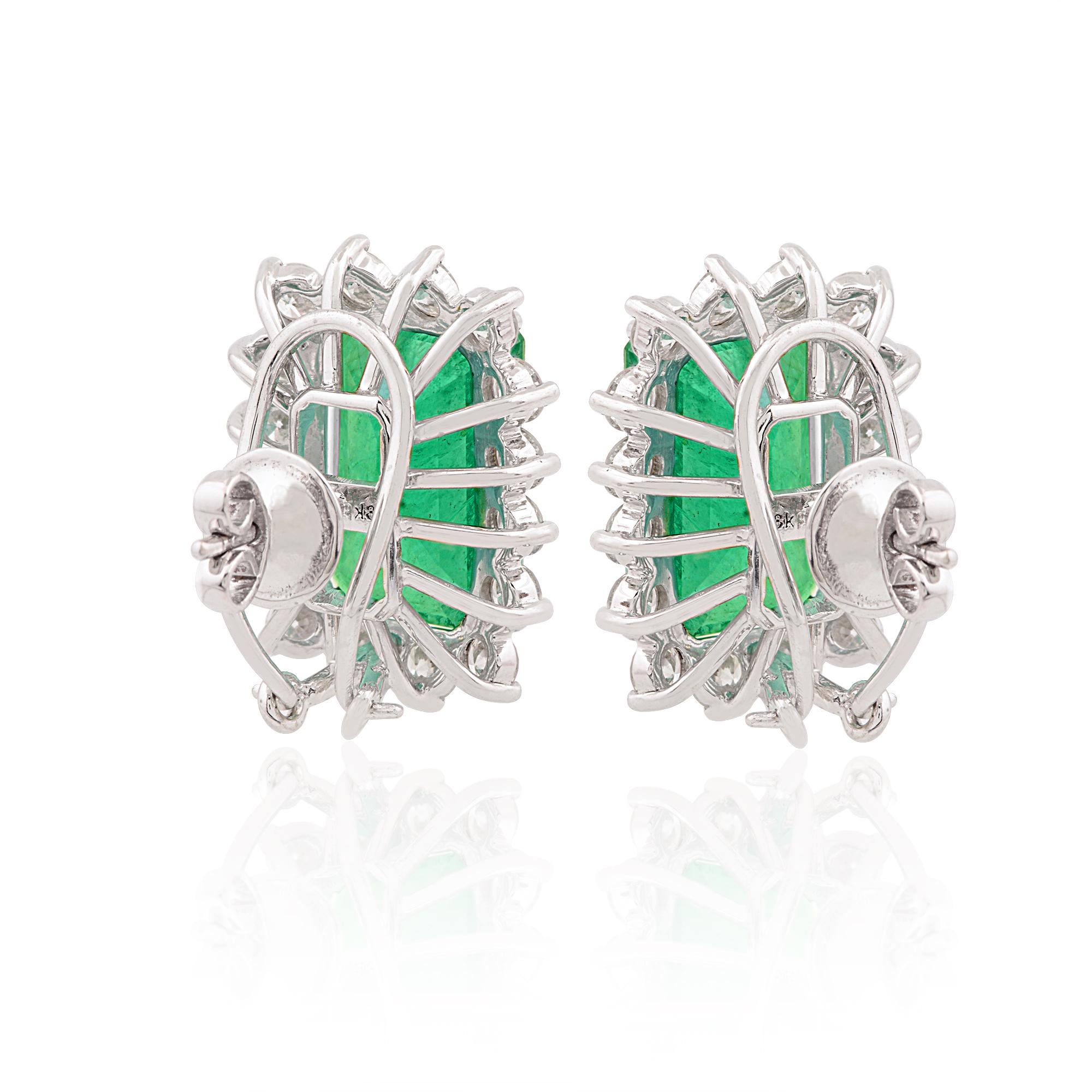 14.78ct Zambian Emerald 2.91ct Diamond Halo Stud Ears 18k Solid White Gold en vente 1