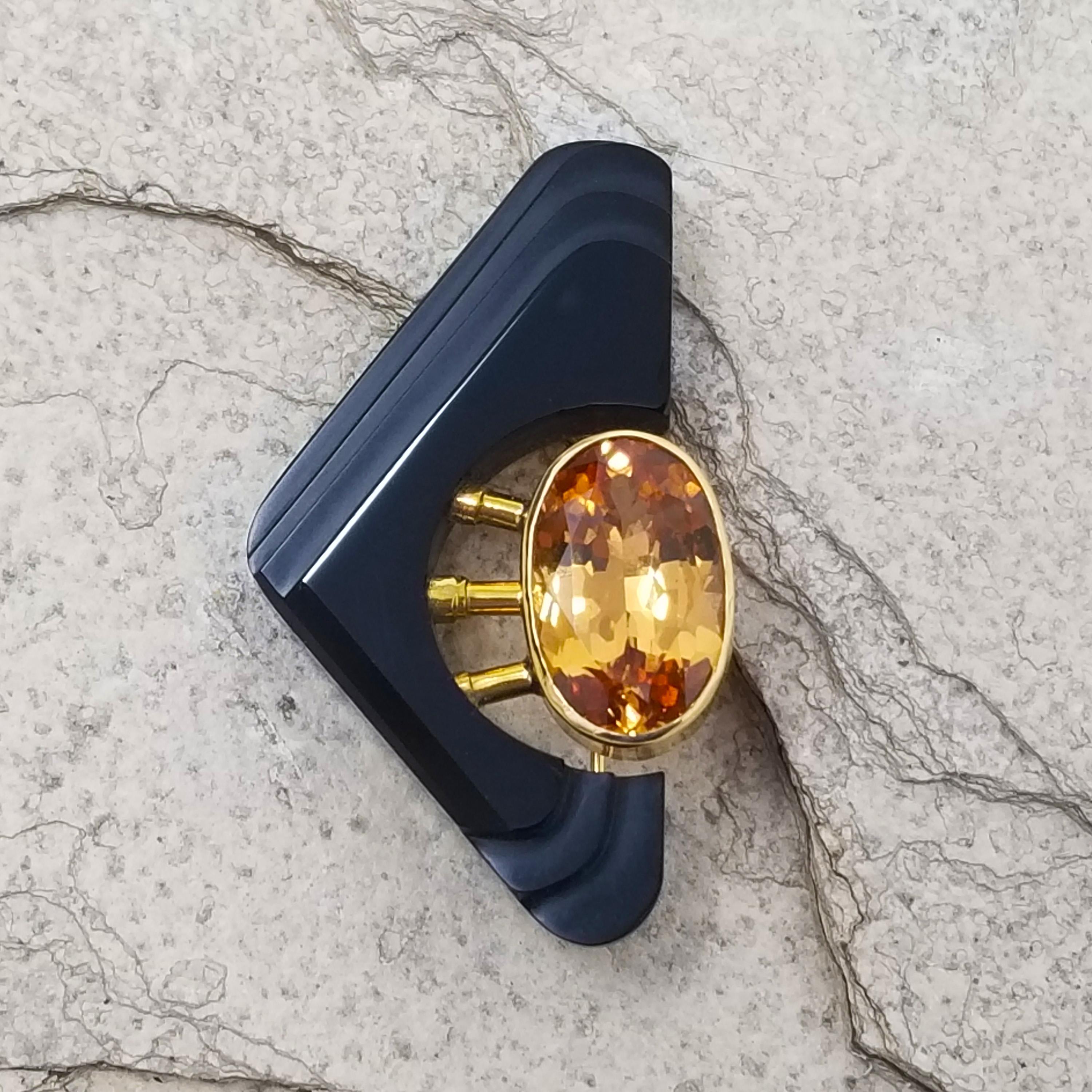 Contemporary 14.7ct Grossular Garnet and Carved Black Chalcedony 18 Karat Pendant and Brooch For Sale