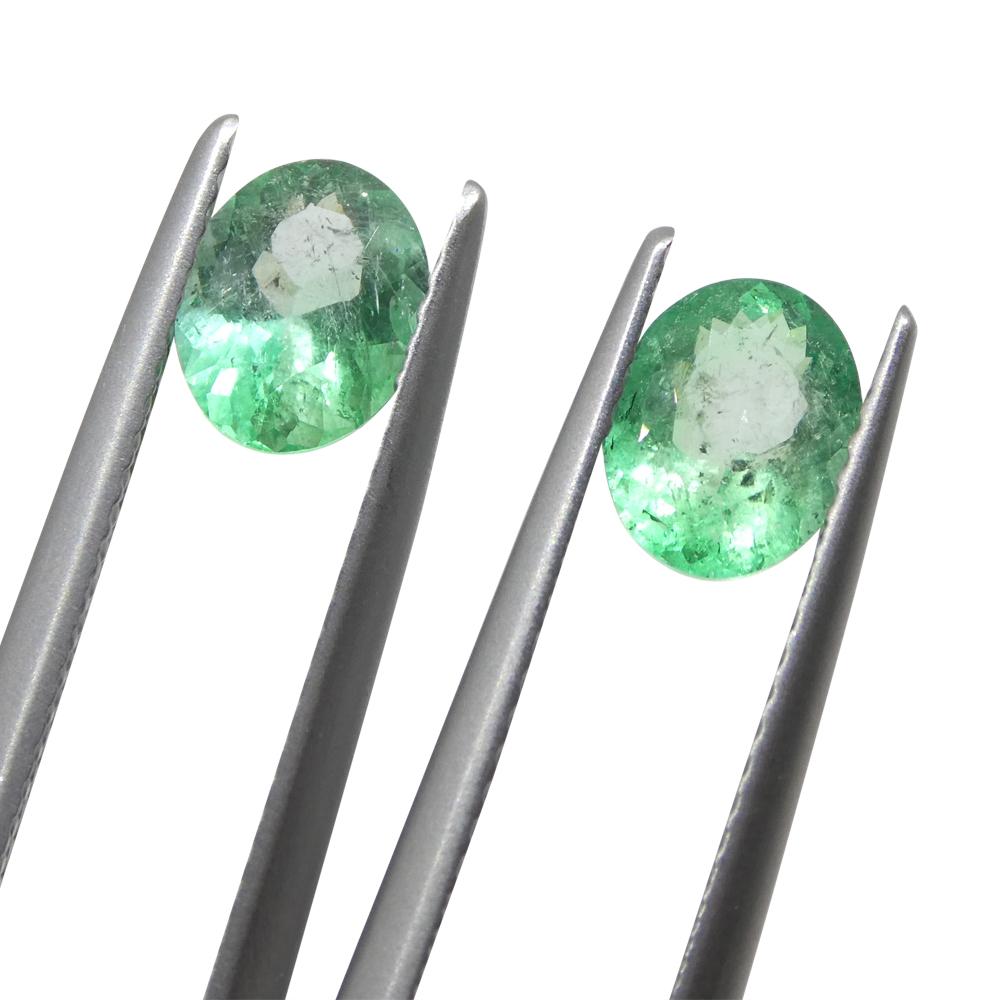 Oval Cut 1.47ct Pair Oval Green Emerald from Colombia For Sale