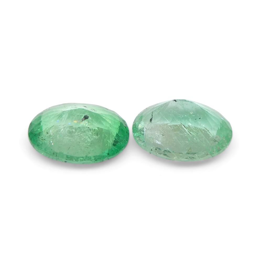 Women's or Men's 1.47ct Pair Oval Green Emerald from Colombia For Sale
