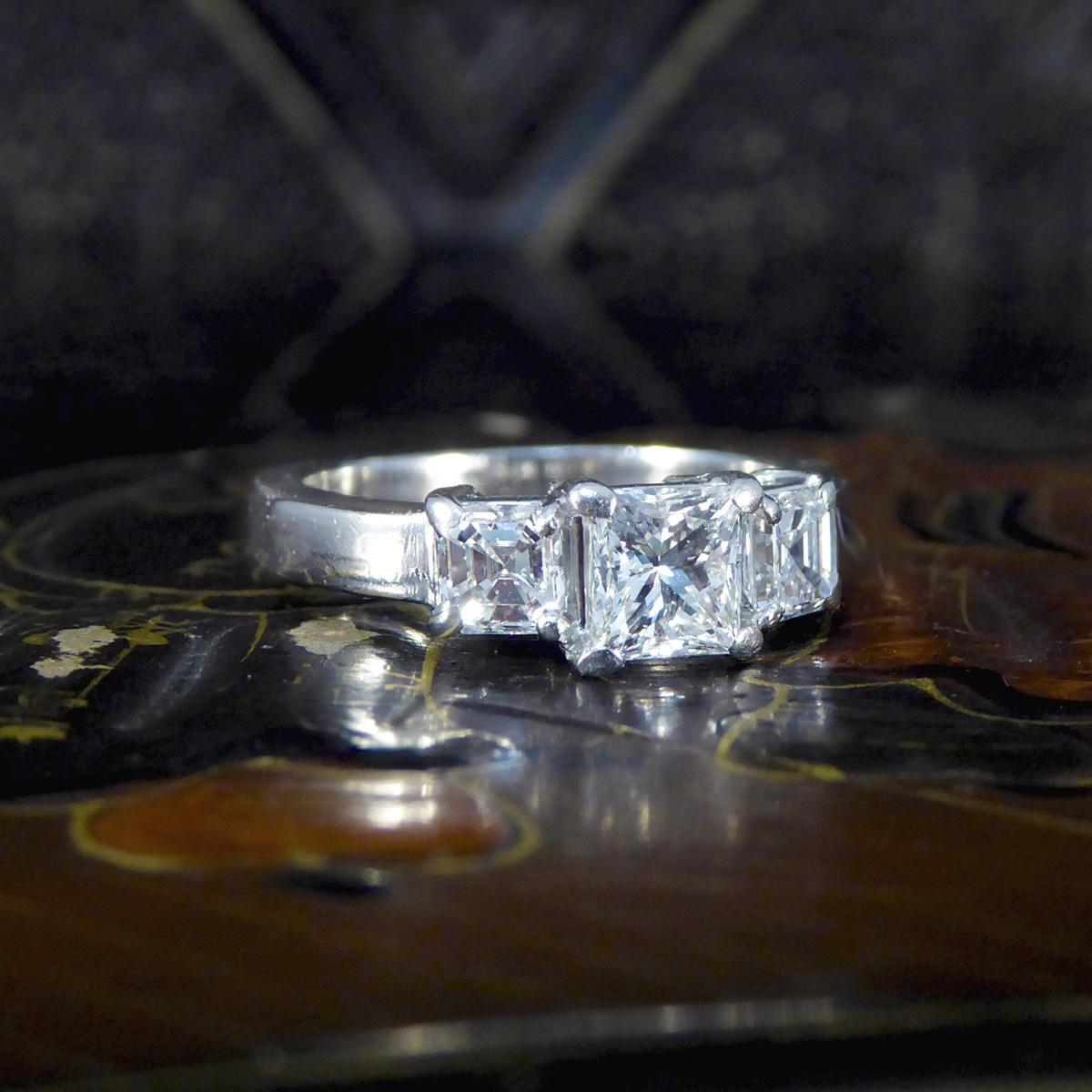 1.47ct Princess Cut and Asscher Cut Diamond Three Stone Ring in Platinum In Good Condition For Sale In Yorkshire, West Yorkshire