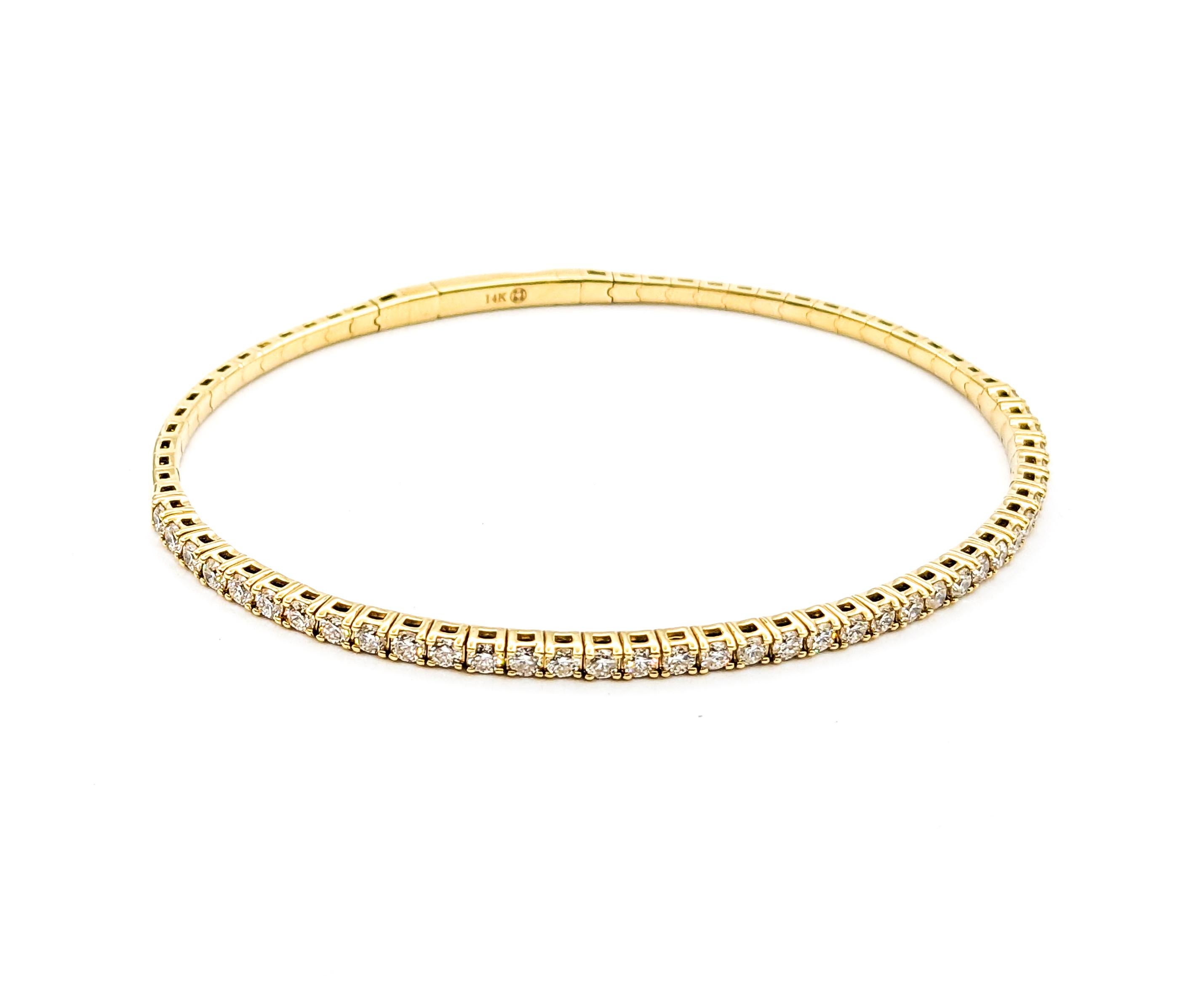 Round Cut 1.47ctw Diamond Bracelet In Yellow Gold For Sale