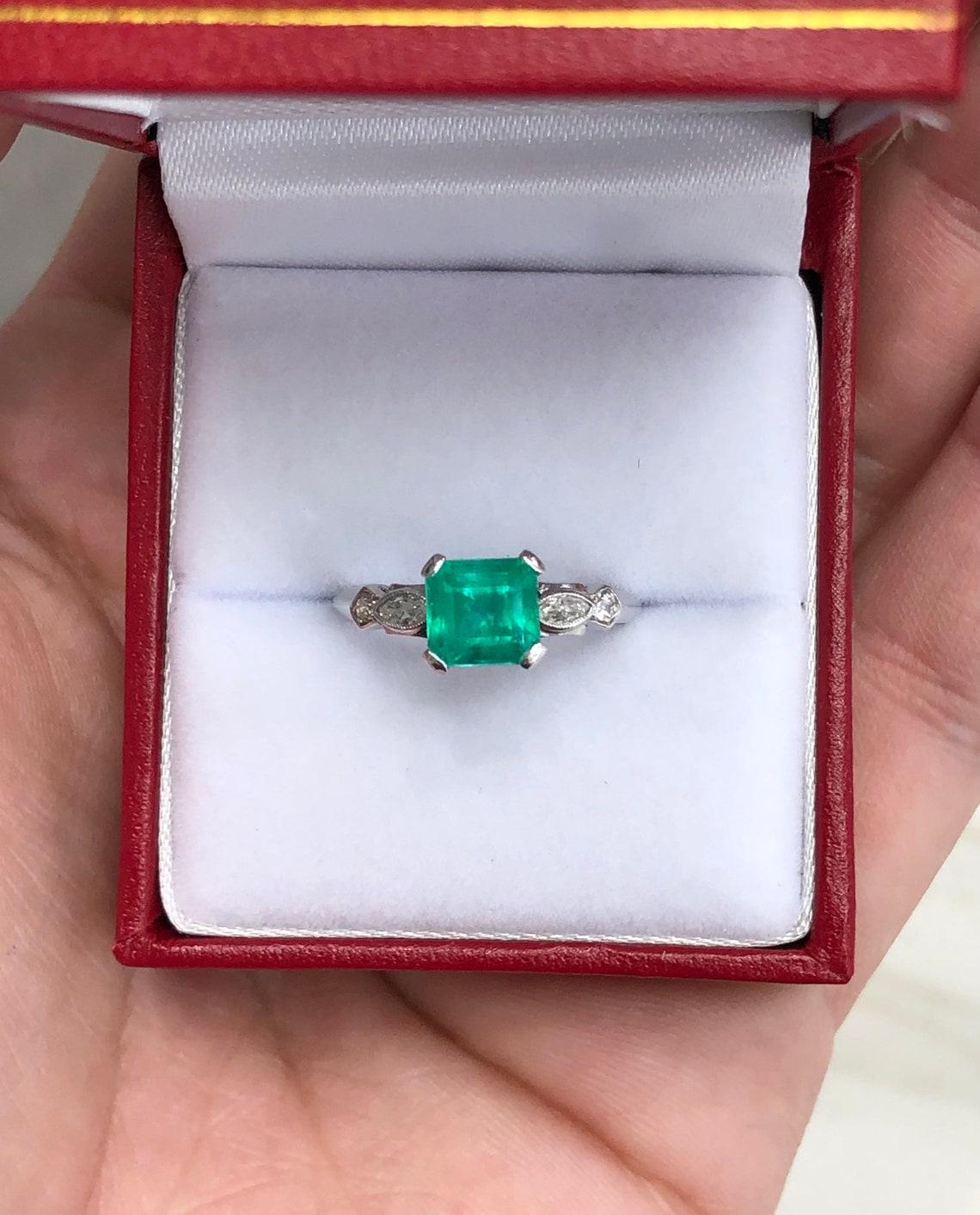 Modern 1.47tcw 18K White Gold Colombian Emerald & Diamond Engagement Ring For Sale