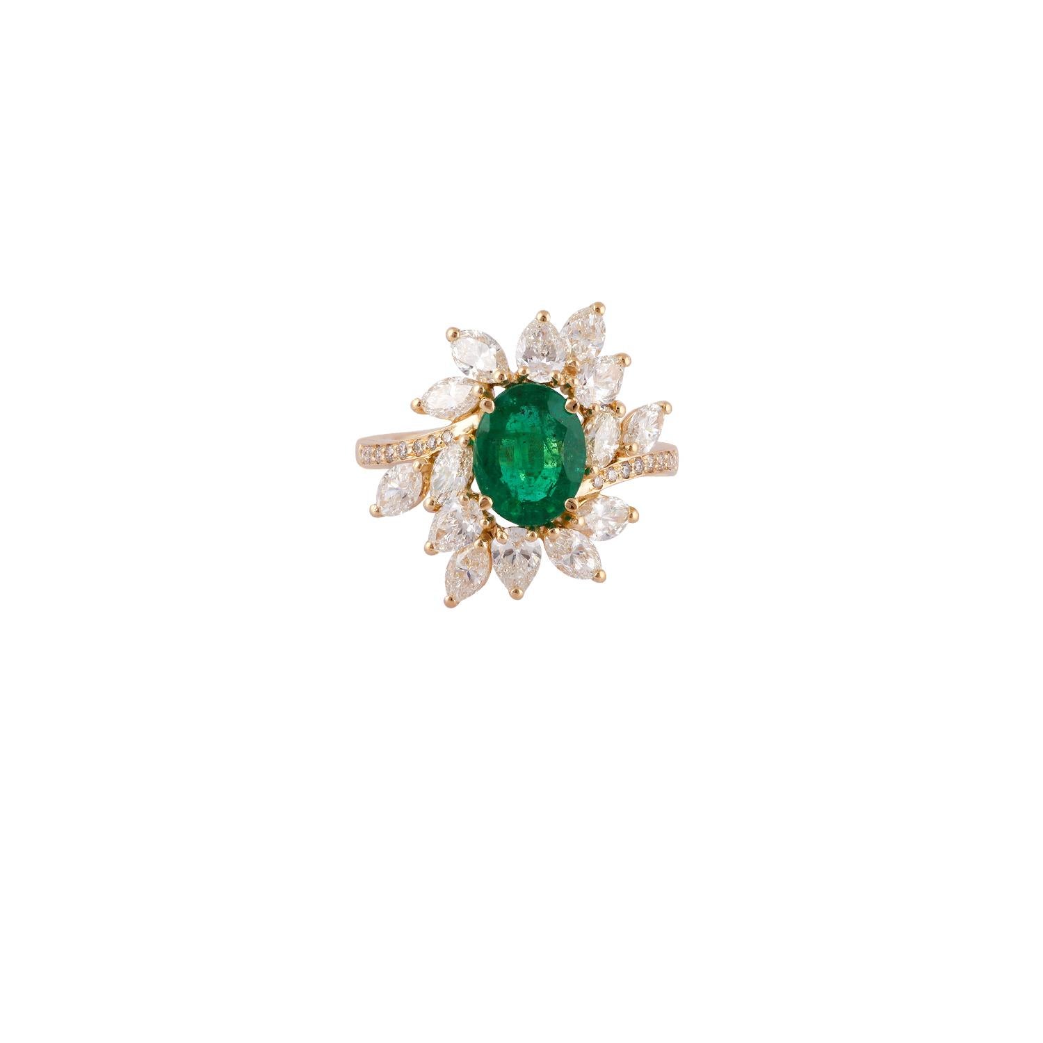 This is an elegant emerald & diamond ring studded in 18k Yellow gold with 1 piece of  Zambian emerald weight 1.48 carat which is surrounded by 30 pieces of  diamonds weight 2.21 carat, this entire ring studded in 18k Yellow gold.


 Ring size can be