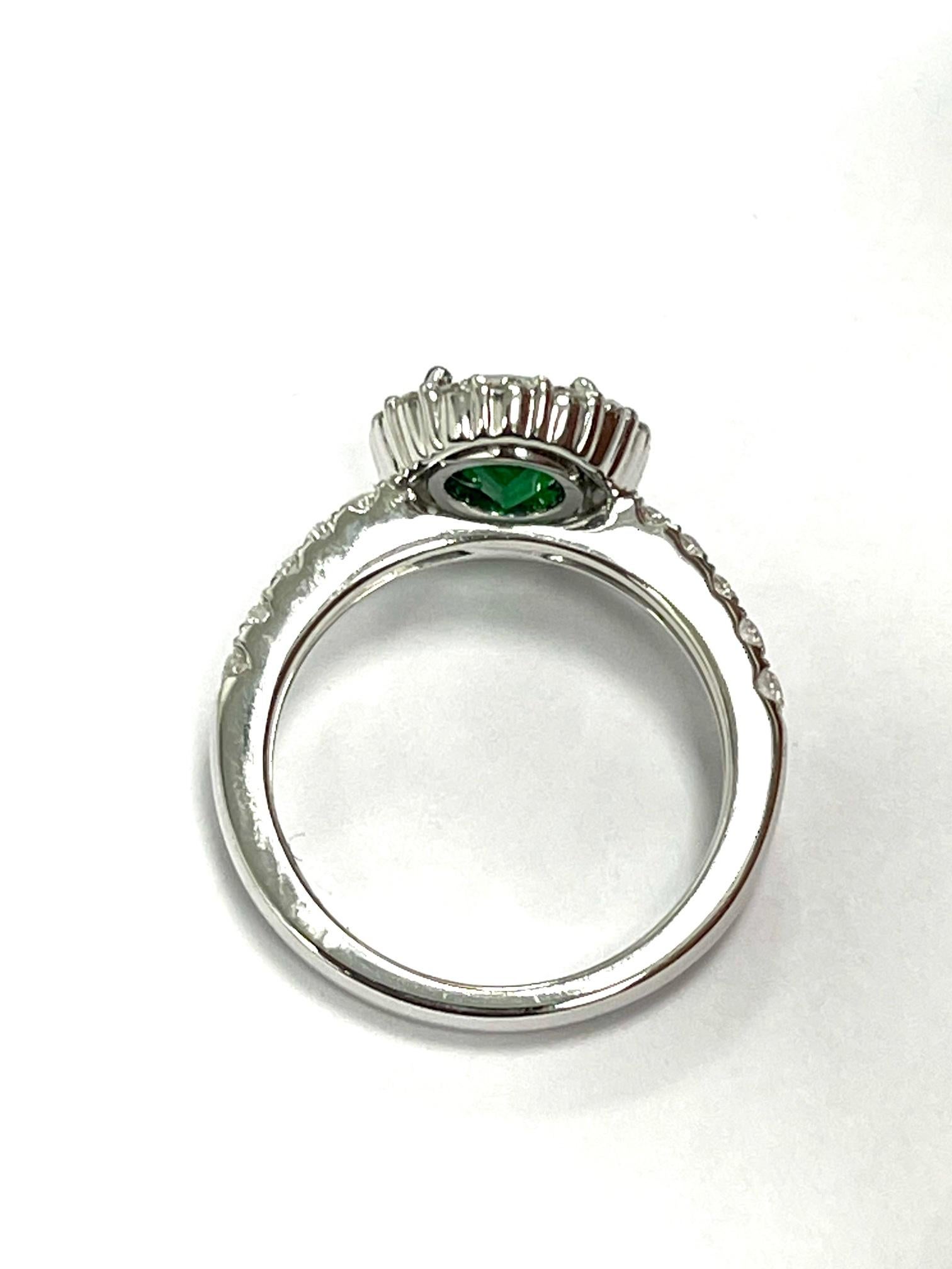 Oval Cut 1.48 Carat Emerald Diamond Ring For Sale