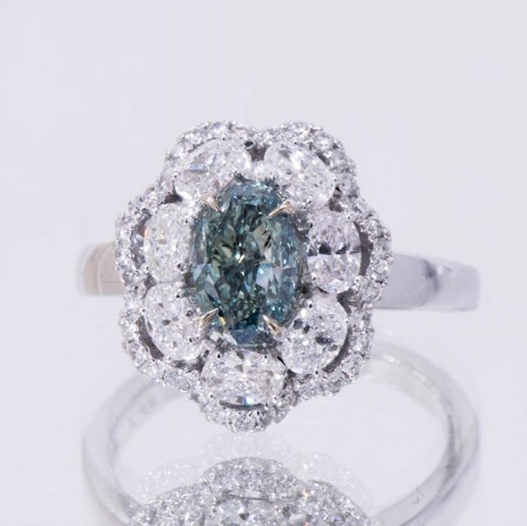fancy vivid green diamond