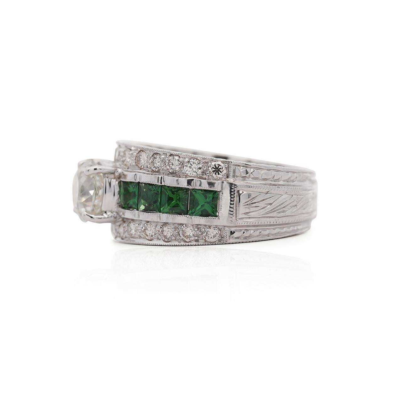 1.48 Carat Old Cut Diamond and Tsavorite Vintage Art Deco Filigree Ring In Excellent Condition For Sale In Miami, FL