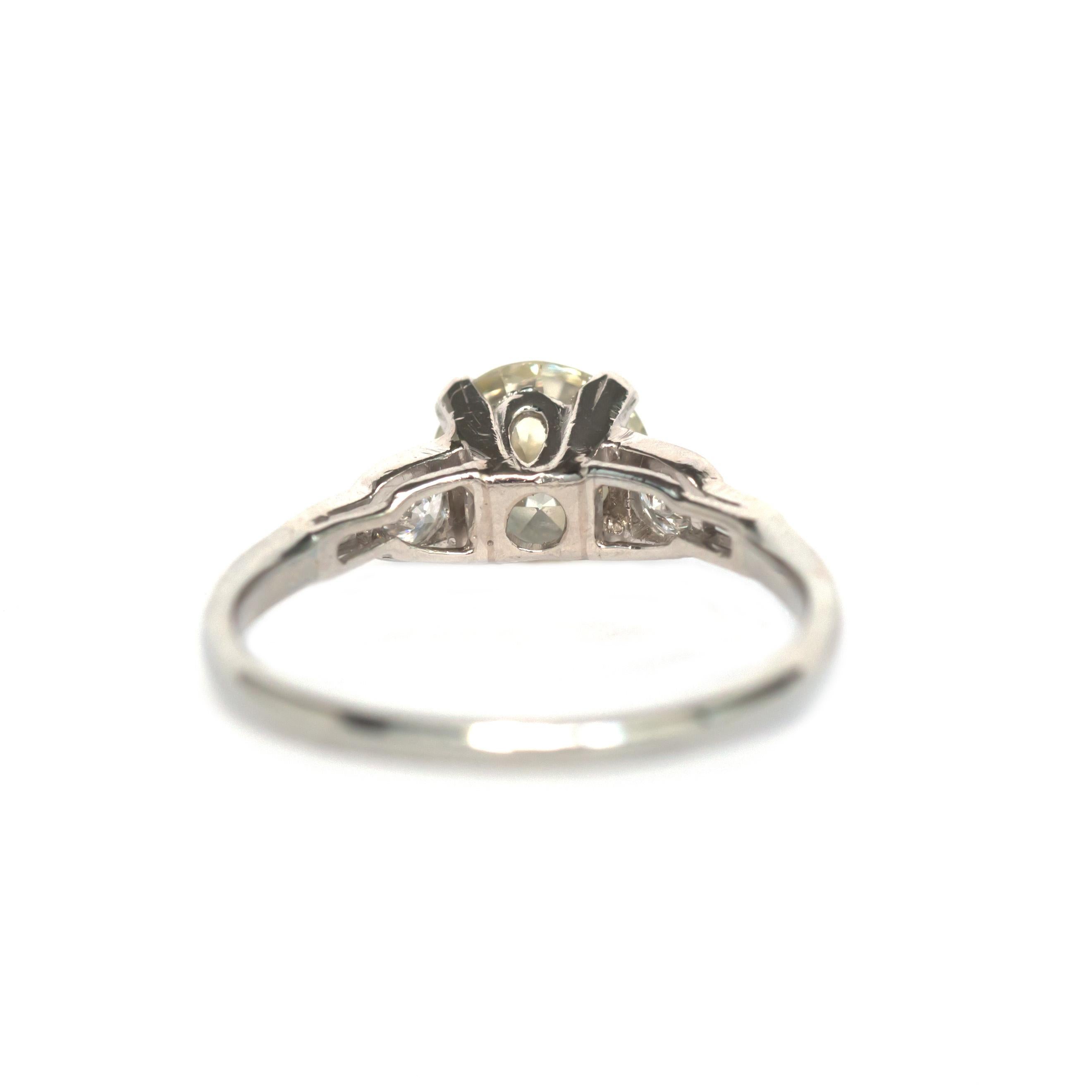 1,48 Karat alter europäischer Diamant Platin-Verlobungsring im Zustand „Gut“ im Angebot in Hicksville, NY