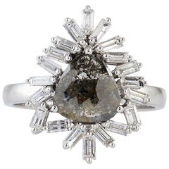 Bague cocktail en or 18 carats avec diamants baguettes rustiques de 1,48 carat