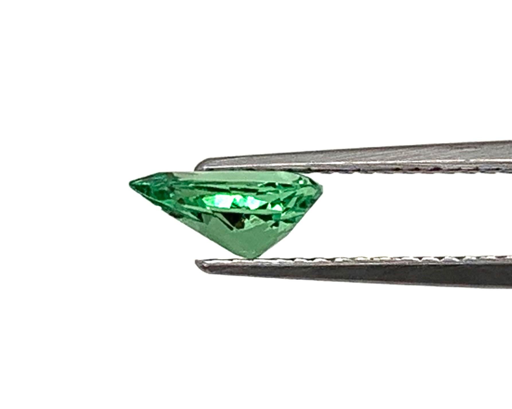 1.48 Carat Green Tsavorite Garnet Pear Shape, Unset Loose Unmounted Gemstone In New Condition For Sale In Los Angeles, CA