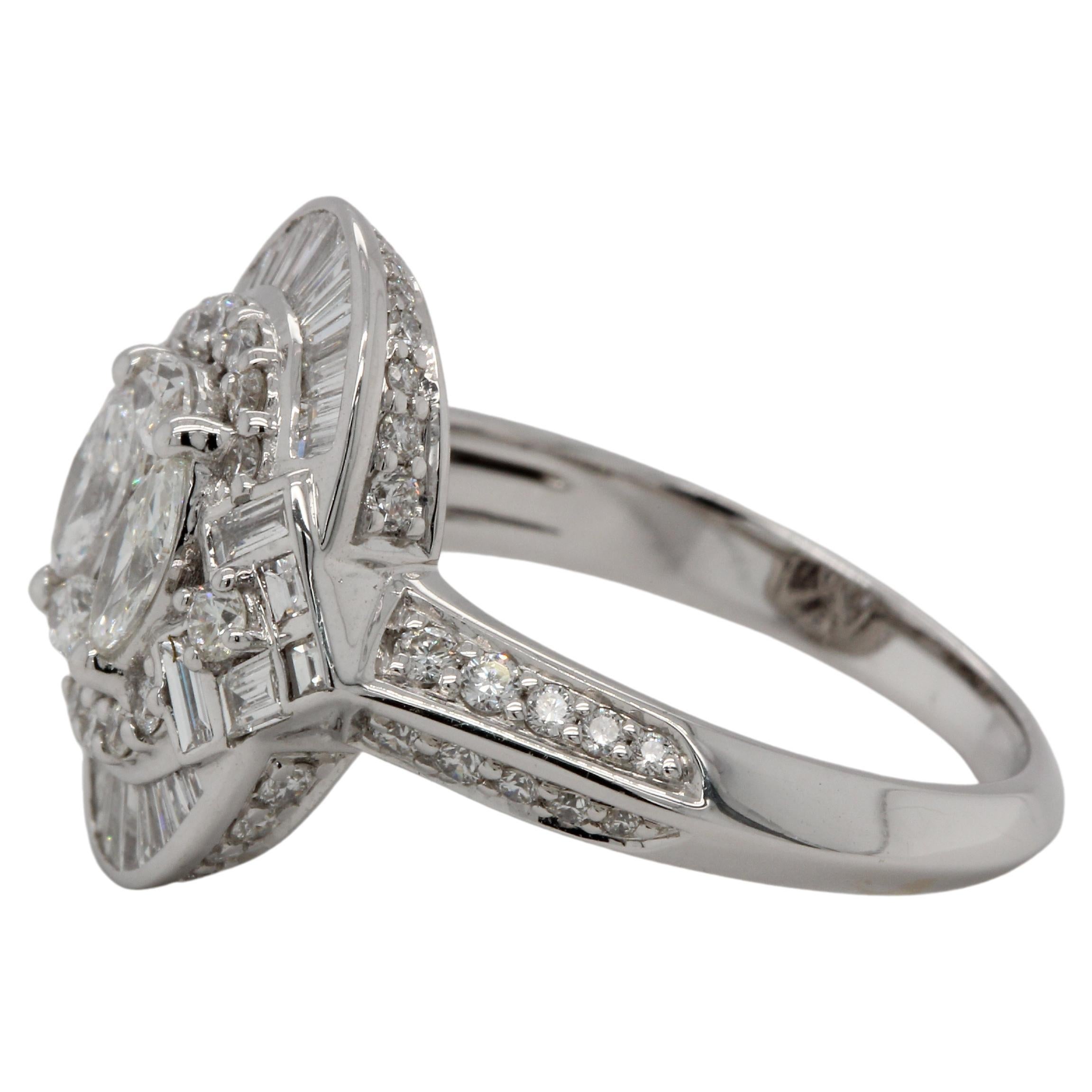 Women's or Men's 1.48 Carats Diamond Illusion Wedding Ring in 18 Karat Gold For Sale
