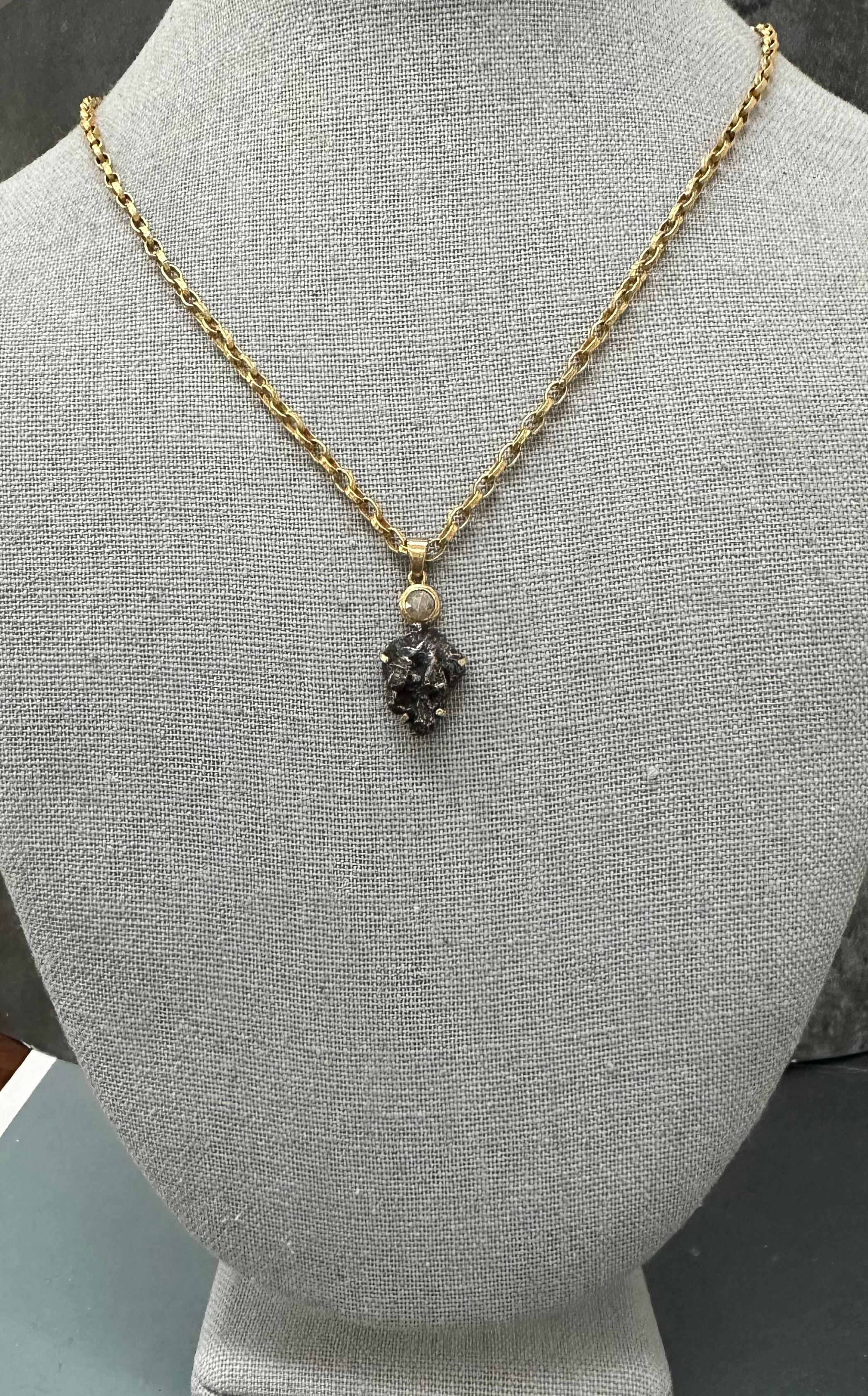 14.8 Carats Sikhote-Alin Meteorite Natural Diamond 18K Gold Pendant  For Sale 1