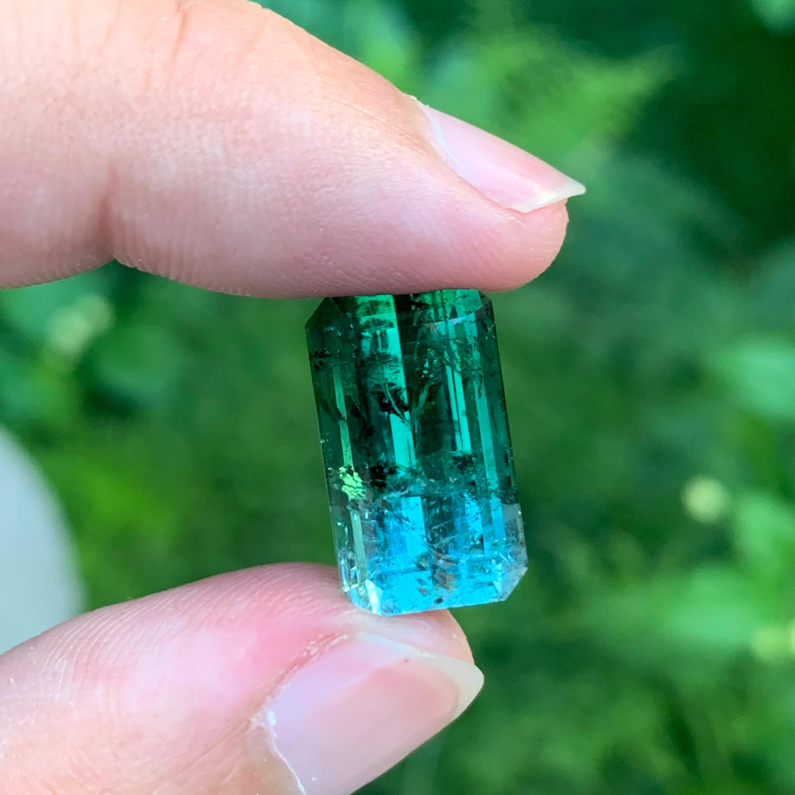 14,80 Carati Enorme Gemma Naturale Sciolta di Tormalina Bi-Colore a Forma di Smeraldo In condizioni Nuovo in vendita a Peshawar, PK