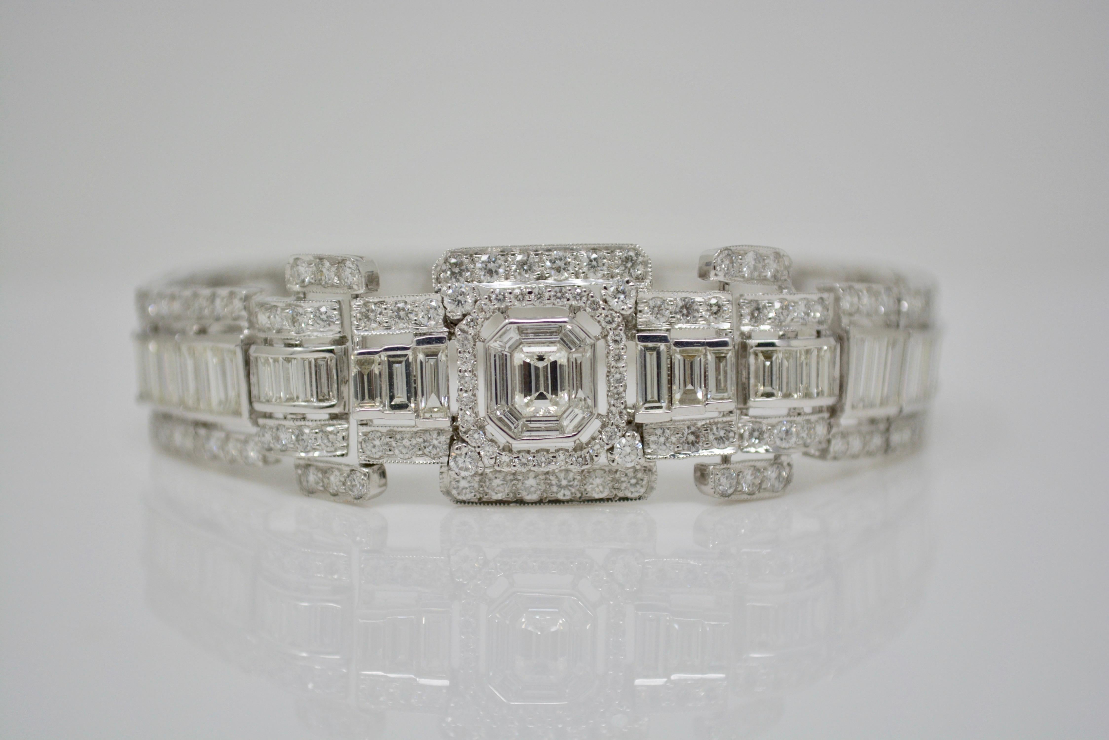 14.80 Carat Emerald Cut, Baguettes and Round Brilliant Cut Diamond Bracelet For Sale 6