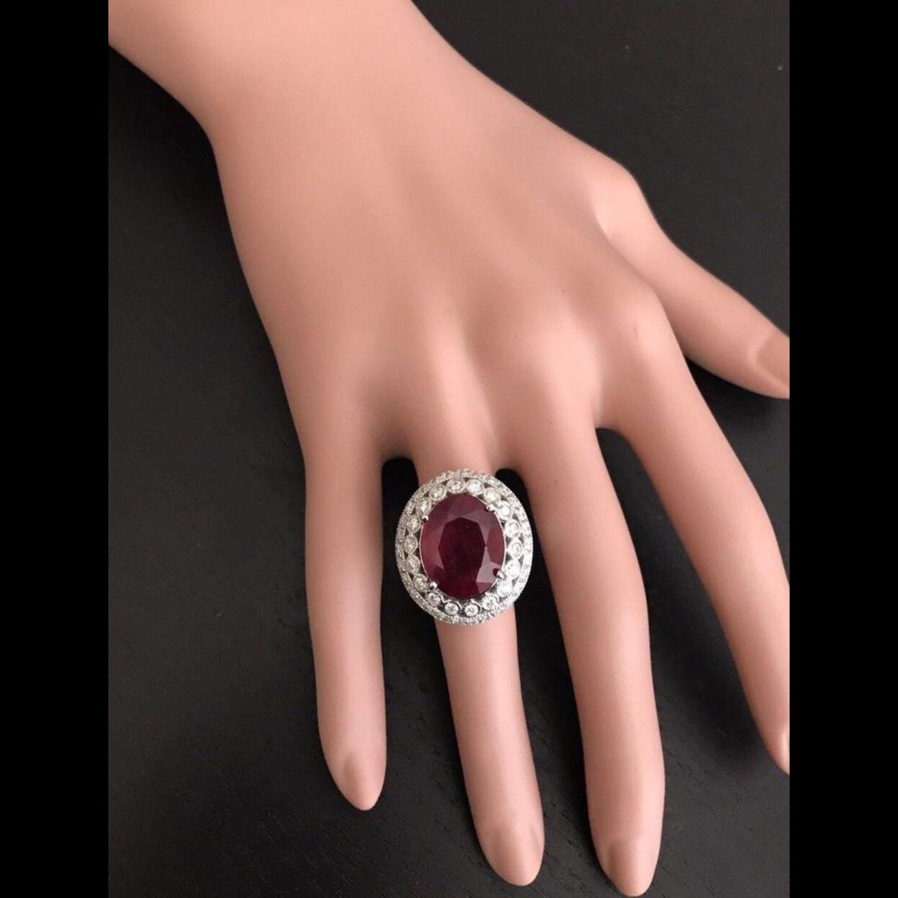 14.80 Carat Impressive Red Ruby and Natural Diamond 14 Karat White Gold Ring For Sale 2