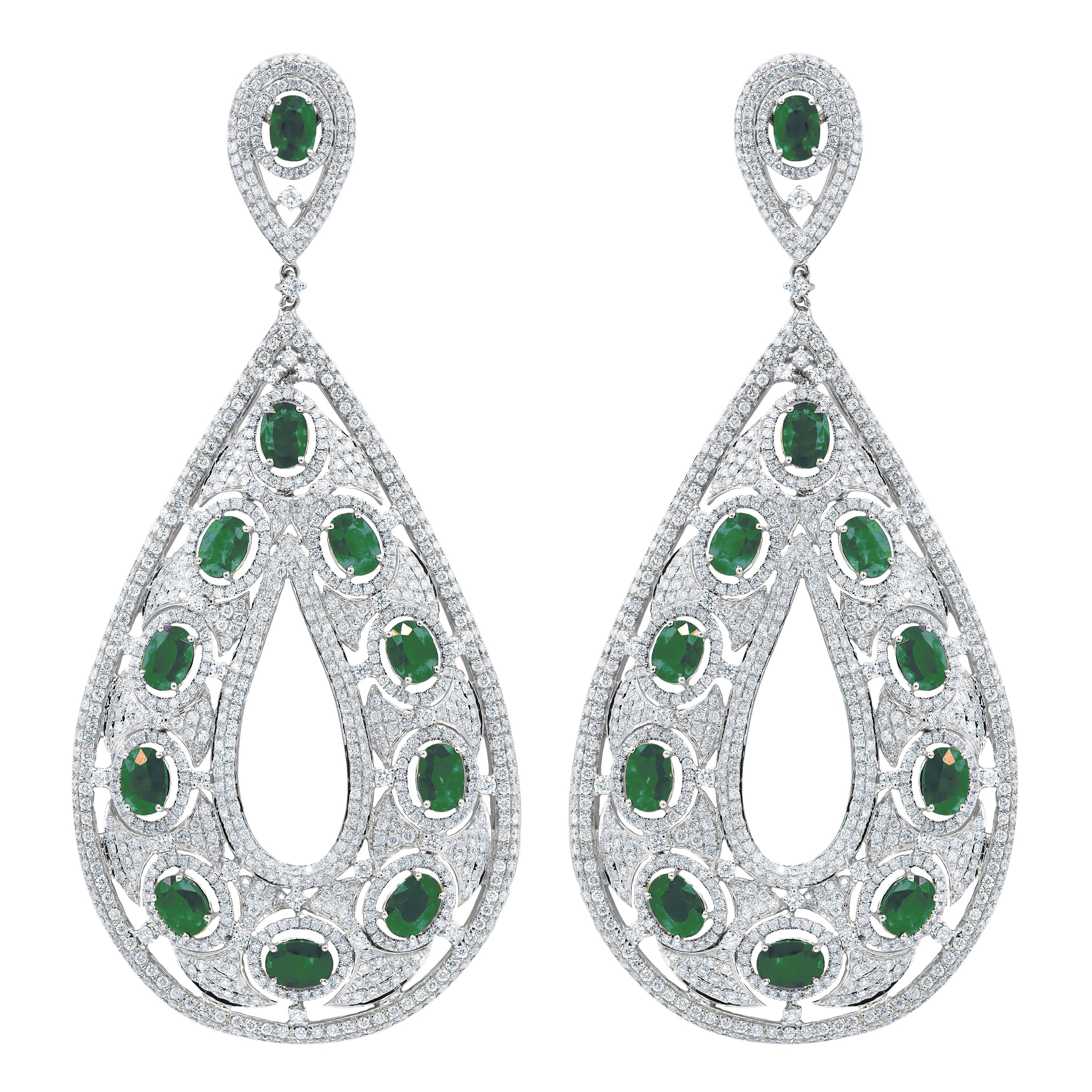 14.80 Ct Round Diamonds Surrounding 10 Emerald Ovals Weighing 16.37 Cts Fashion Hanging Earrings 
