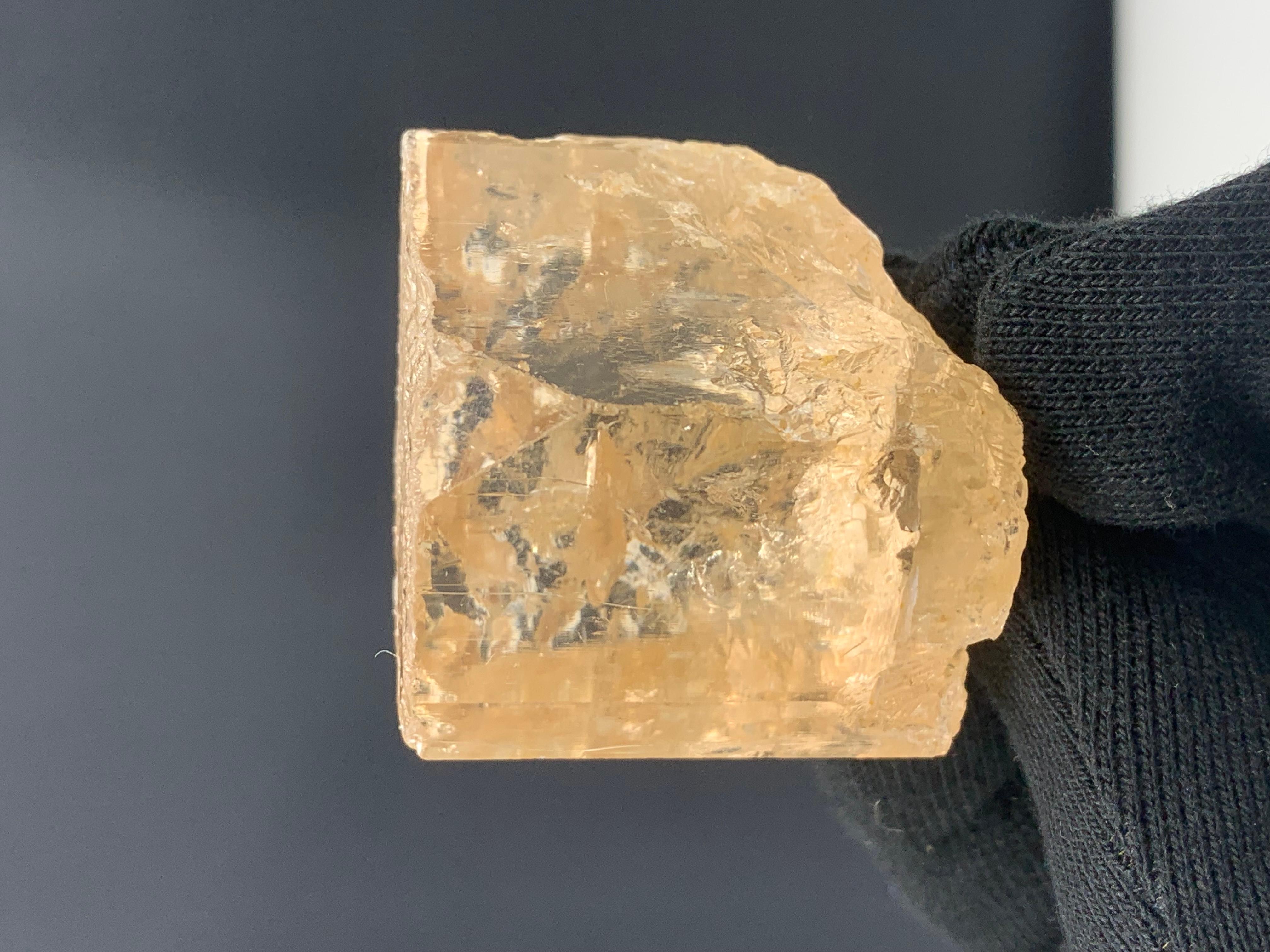 Stile Adam 148,06 grammi di cristallo di topazio brillante da Skardu, Pakistan in vendita