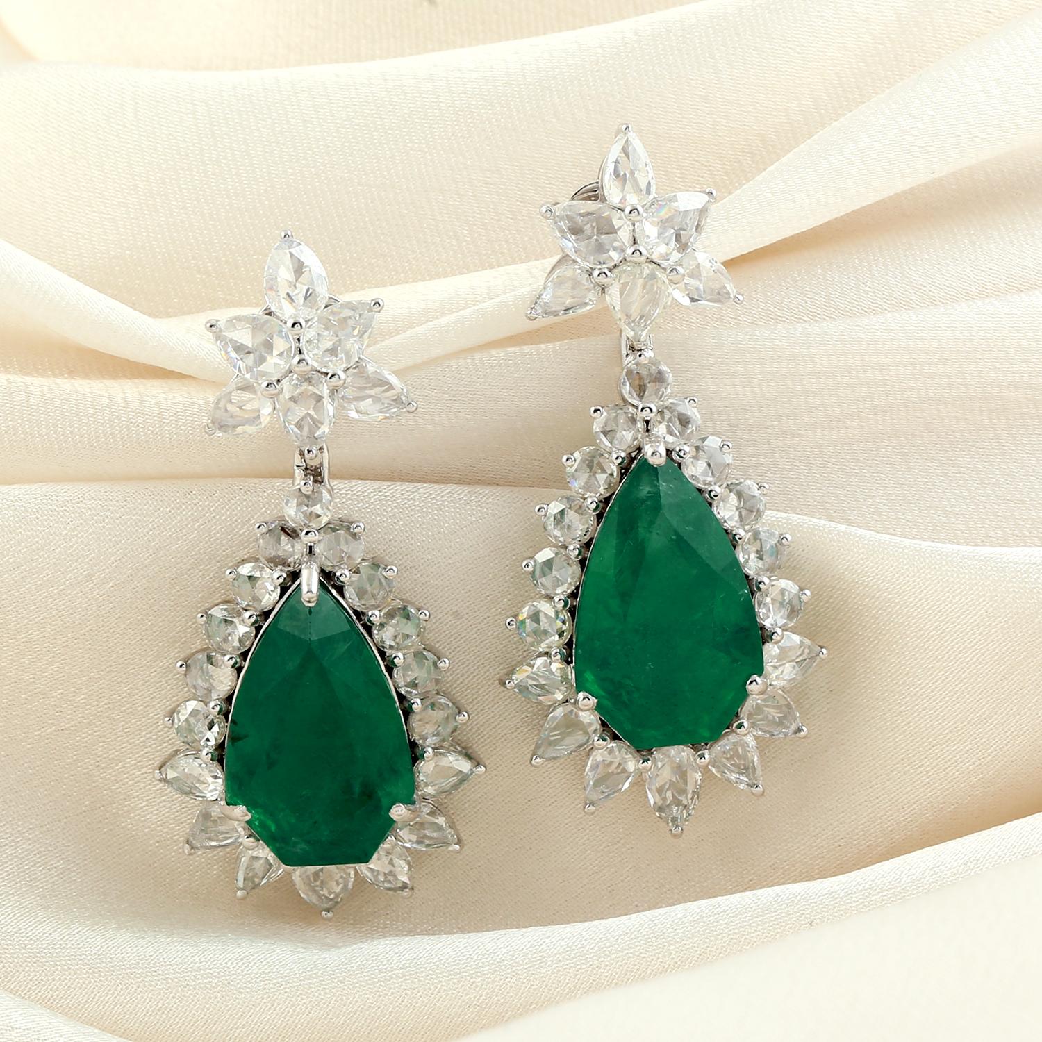 Contemporary 14.80ct Pear Shaped Emerald Dangle Earrings With Diamonds Made In 18k Gold For Sale