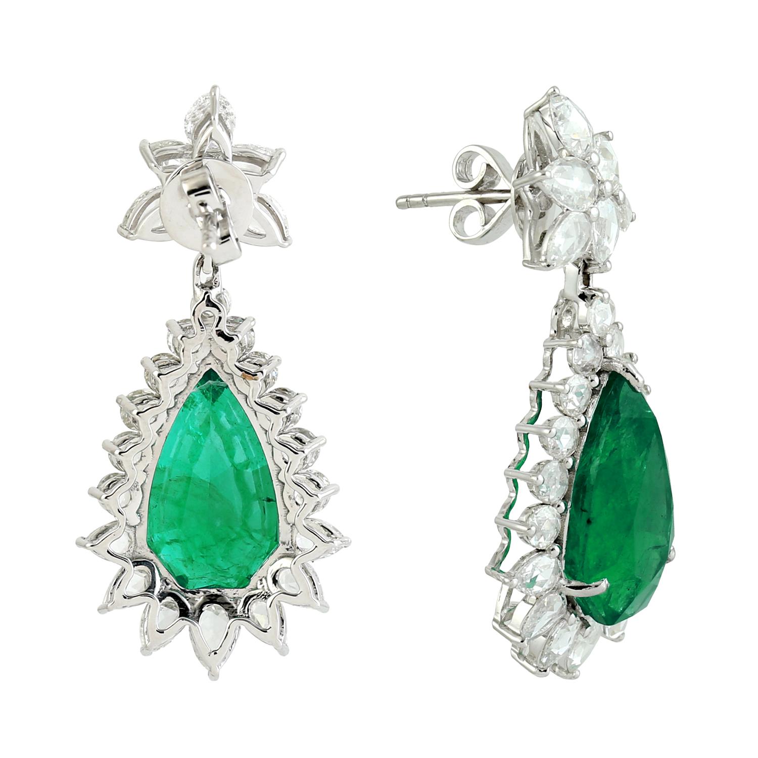 Mixed Cut 14.80ct Pear Shaped Emerald Dangle Earrings With Diamonds Made In 18k Gold For Sale