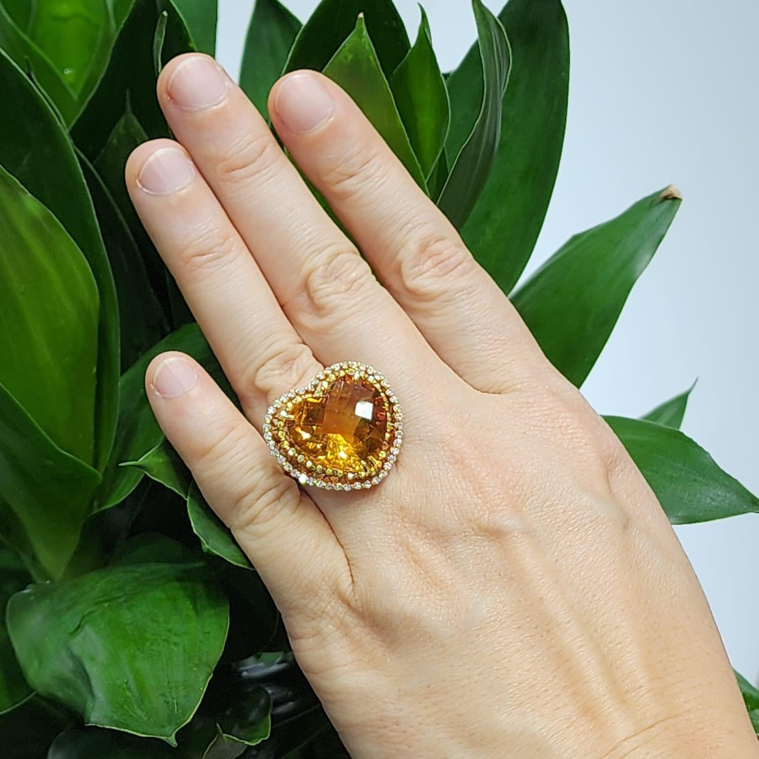 Vintage 14.81 Ct Citrine Heart Cut Diamond Cocktail Ring in 18 Karat Yellow Gold For Sale 1
