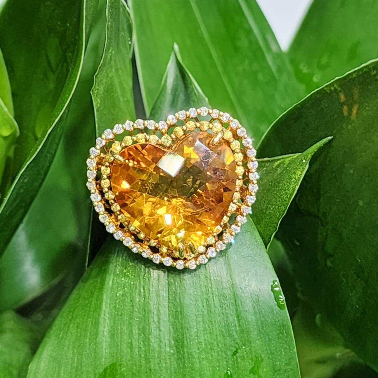 14.81 Carat Citrine Heart Cut Diamond Cocktail Ring in 18 Karat Yellow Gold For Sale 2